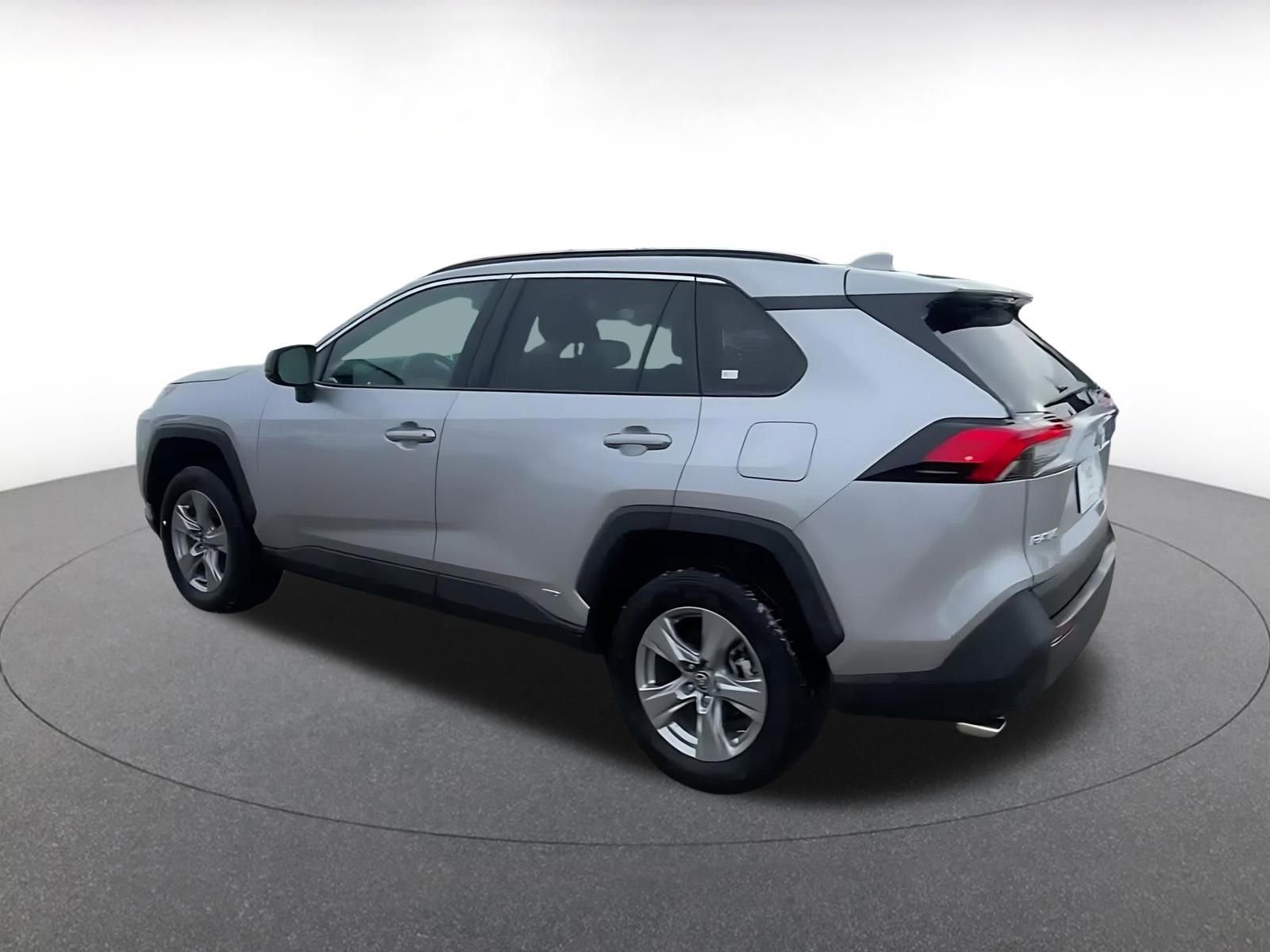 Thumbnail: 2025 Toyota RAV4 - 10