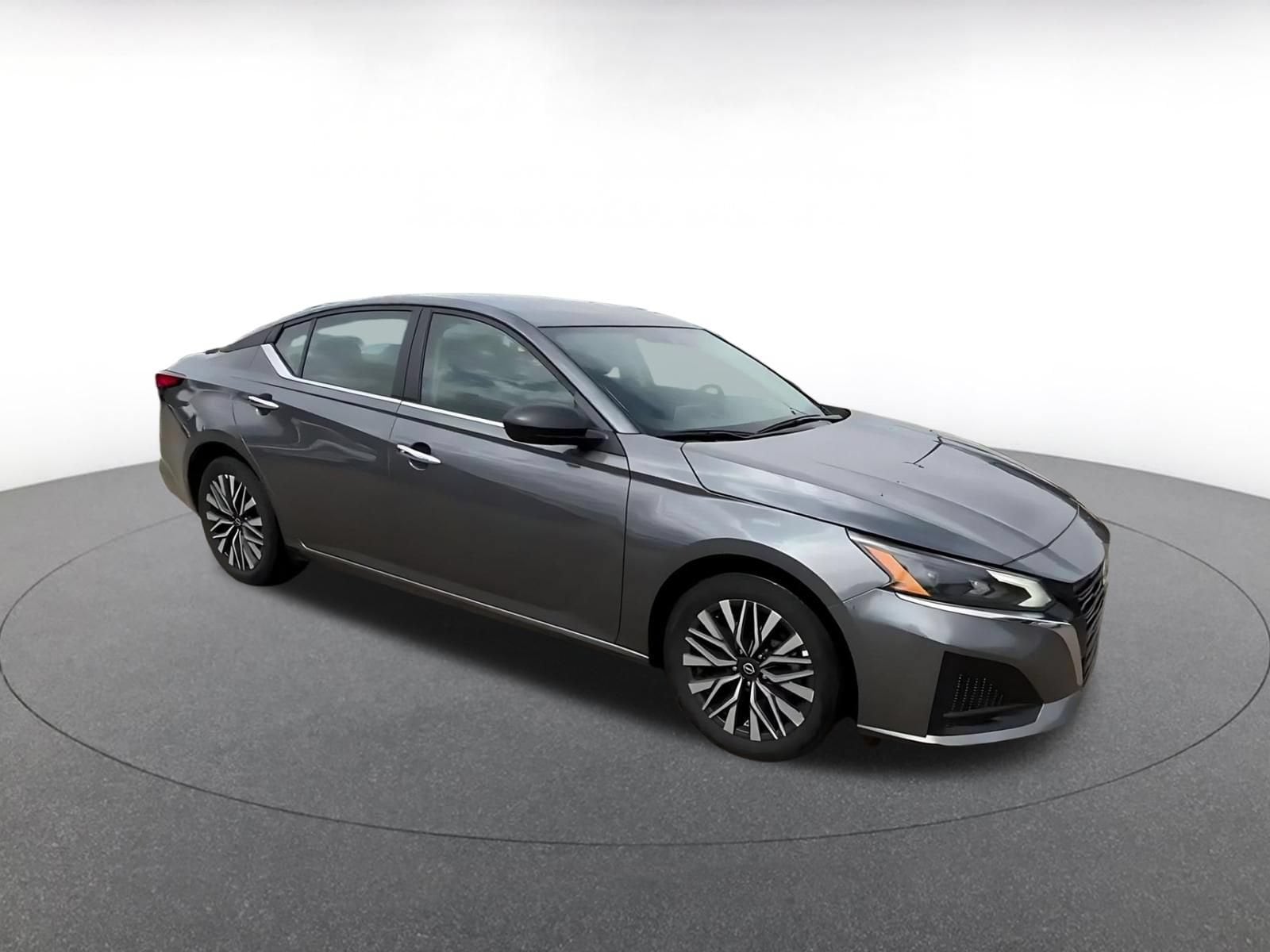 Thumbnail: 2025 Nissan Altima - 2