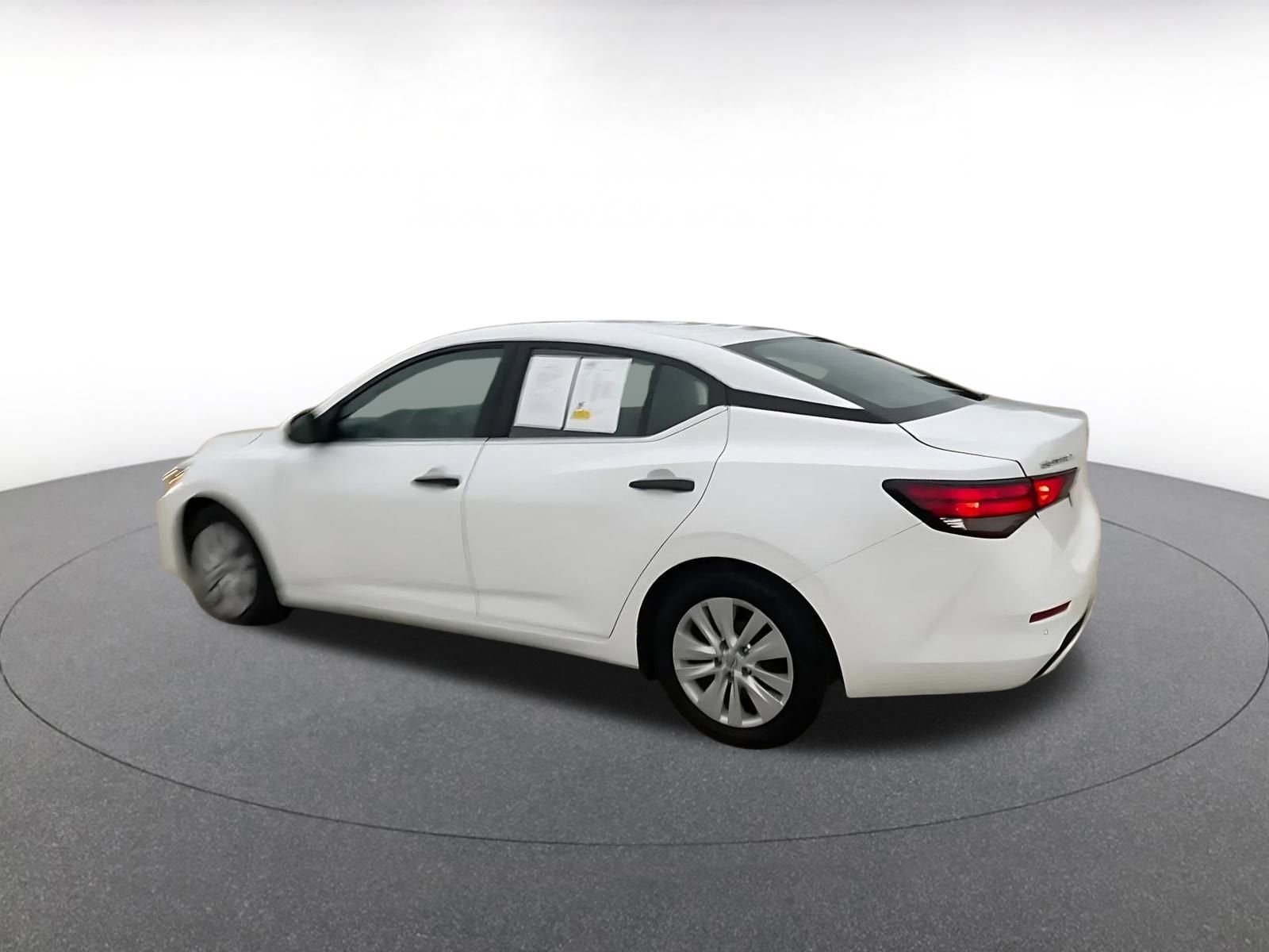 Thumbnail: 2025 Nissan Sentra - 10