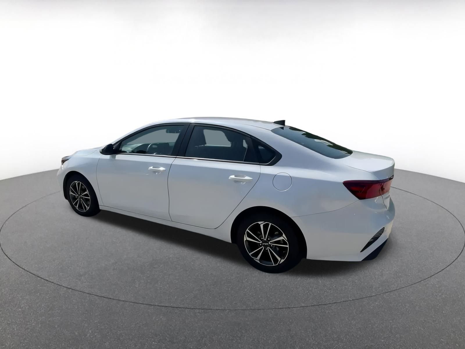 Thumbnail: 2024 Kia Forte - 10