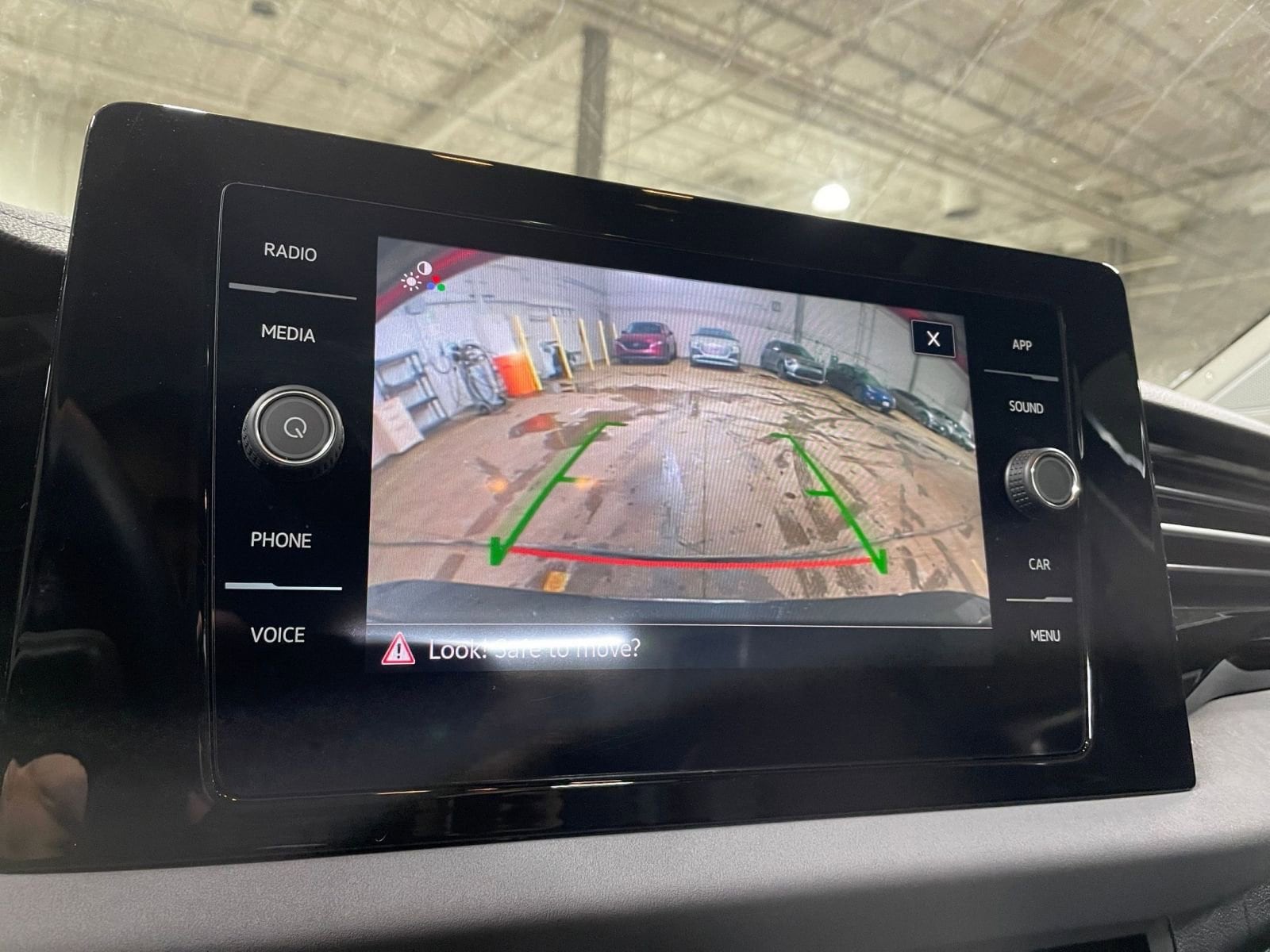 Thumbnail: 2025 Volkswagen Jetta - 23