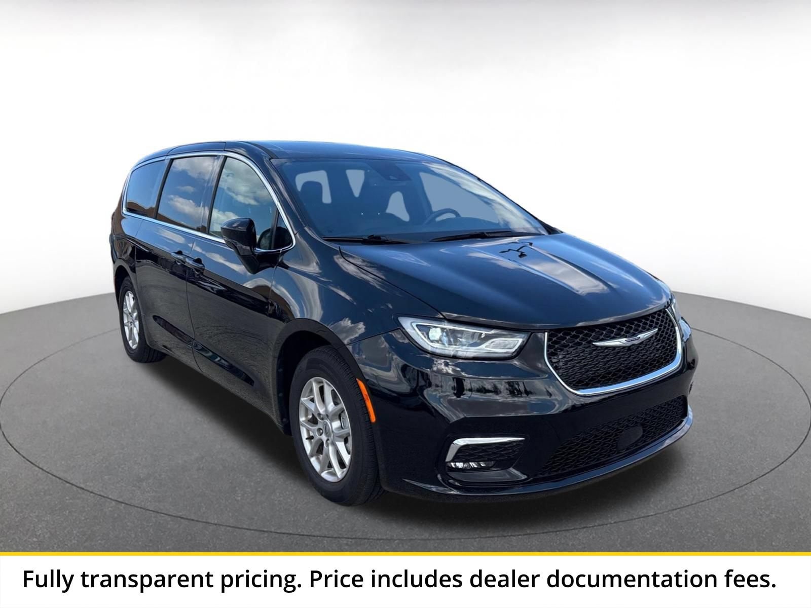 Thumbnail: 2025 Chrysler Pacifica - 1