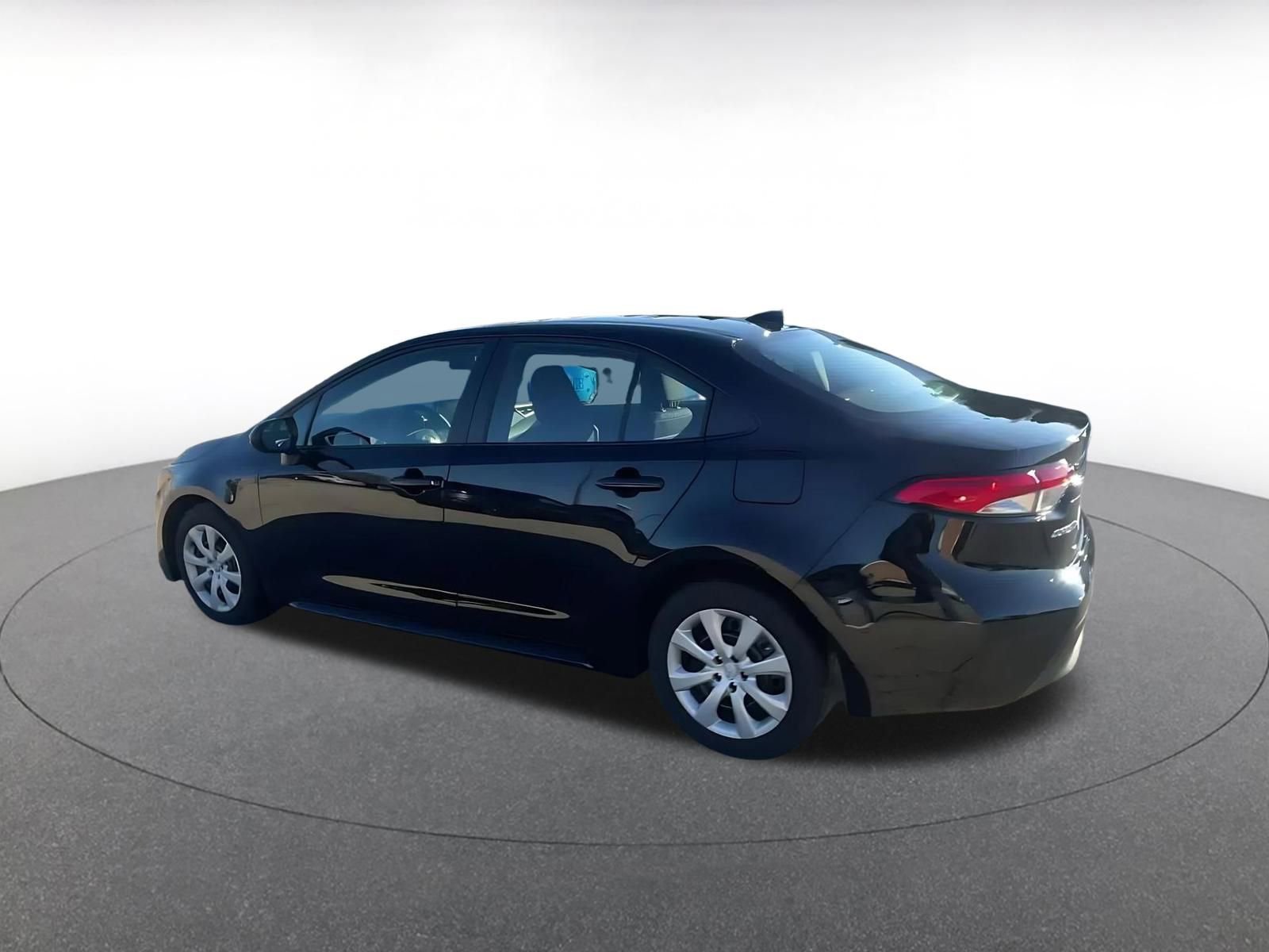 Thumbnail: 2025 Toyota Corolla - 10