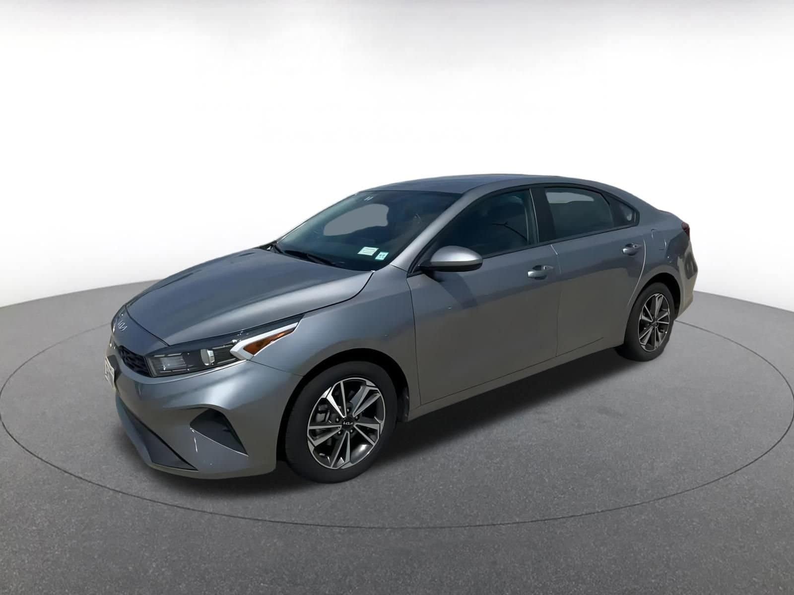 Thumbnail: 2024 Kia Forte - 8
