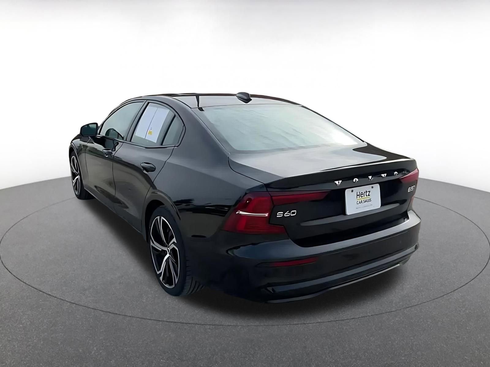 Thumbnail: 2025 Volvo S60 - 11