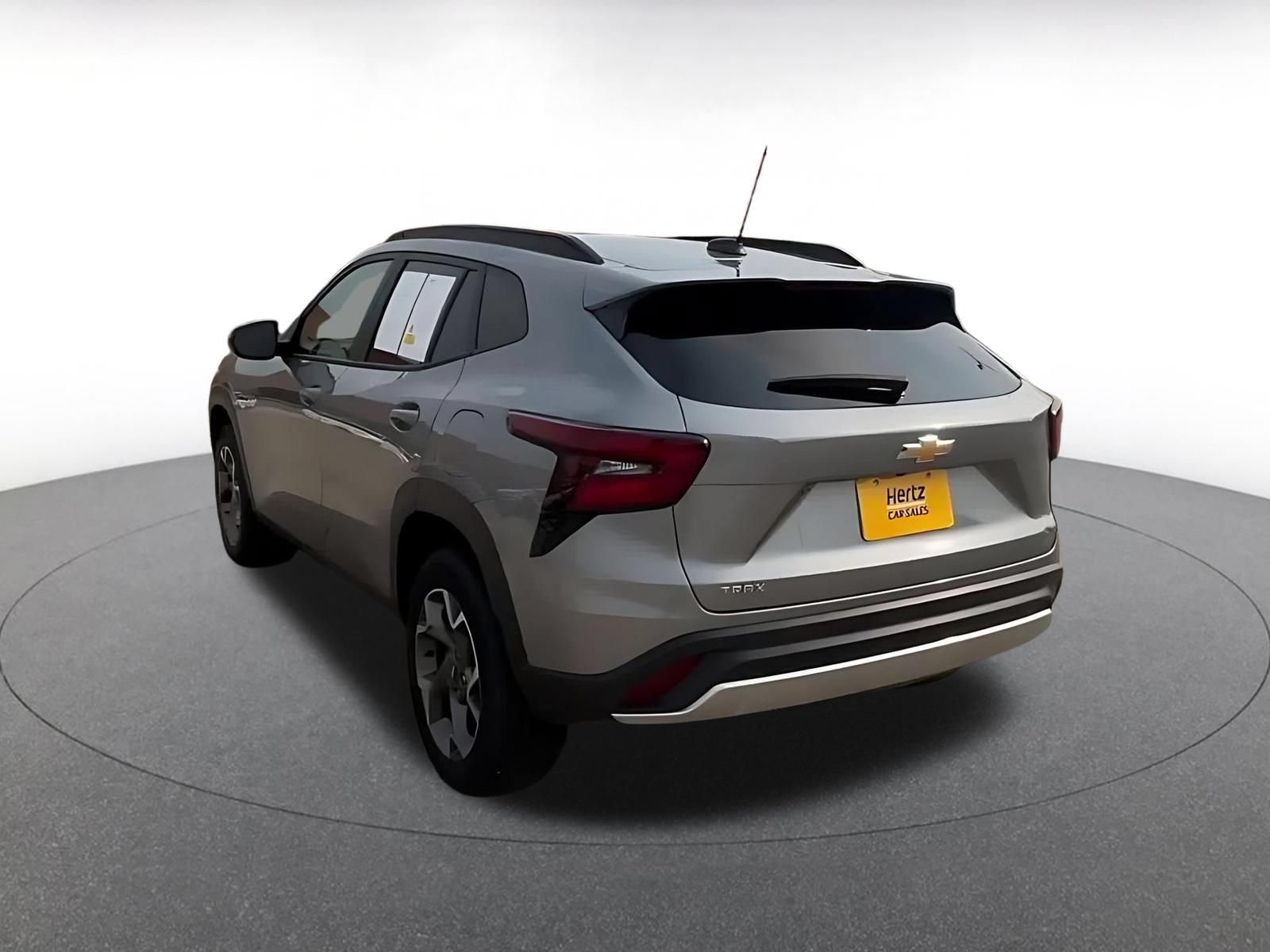 Thumbnail: 2025 Chevrolet Trax - 9