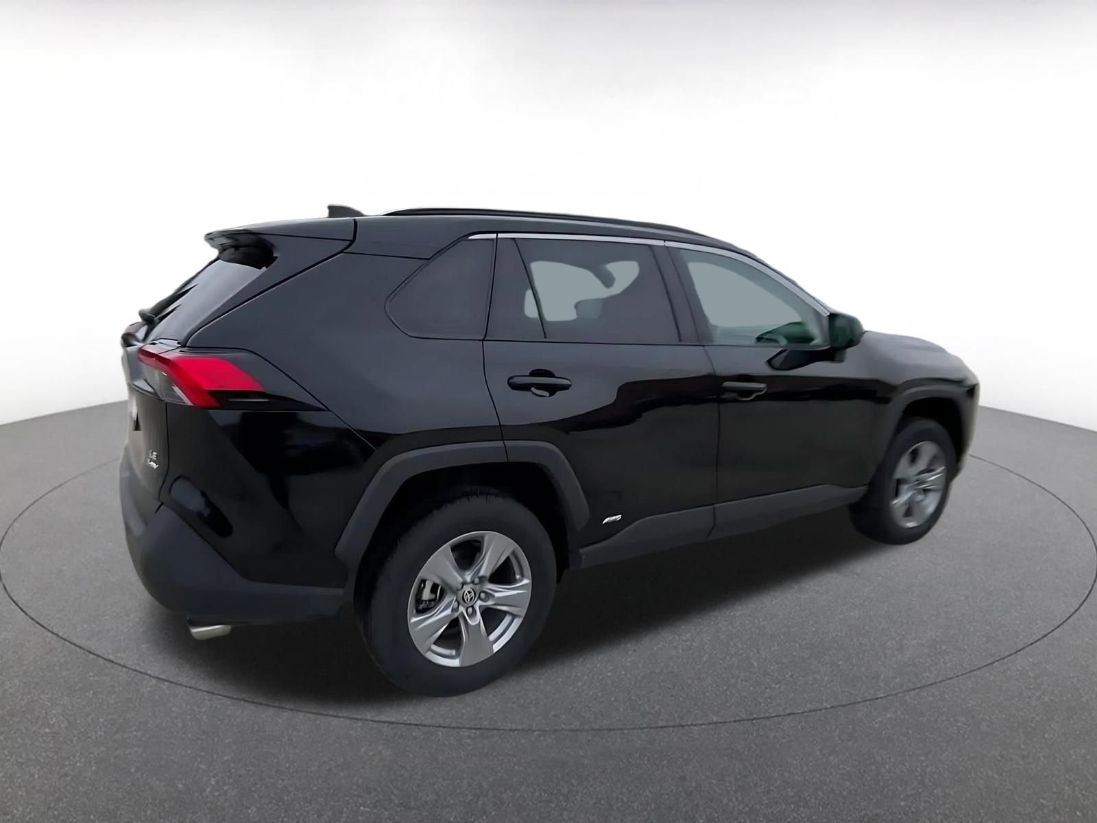 Thumbnail: 2025 Toyota RAV4 - 15