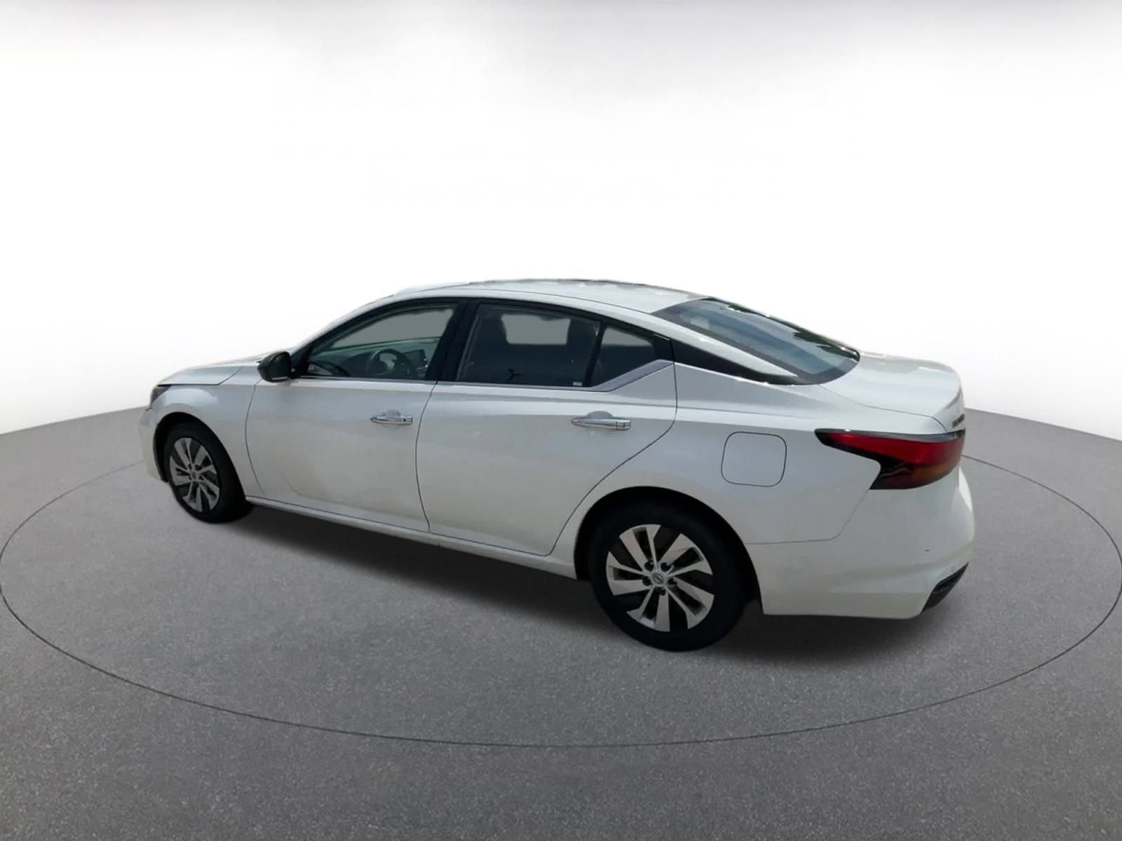 Thumbnail: 2024 Nissan Altima - 10