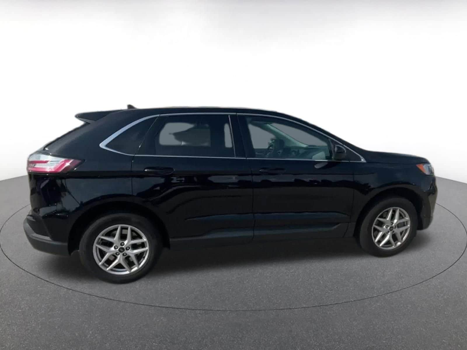 Thumbnail: 2023 Ford Edge - 15