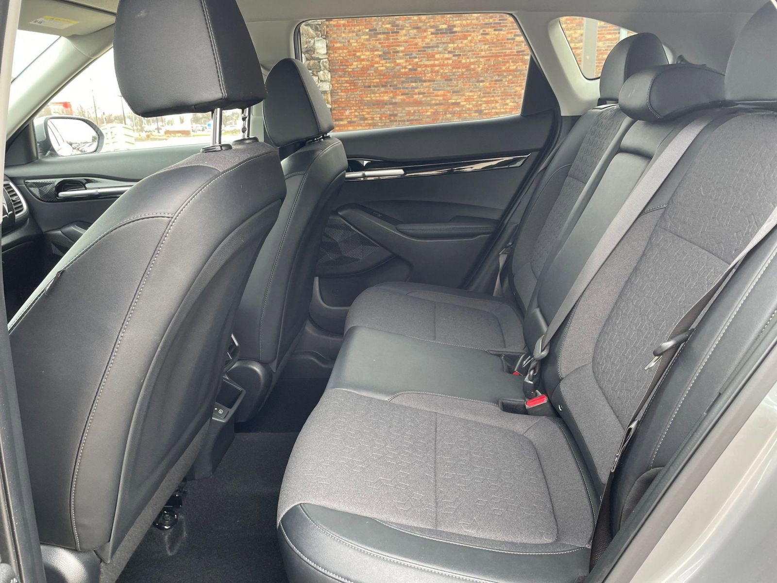 Thumbnail: 2025 Kia Seltos - 27