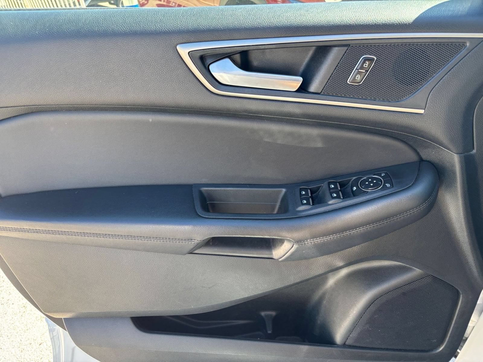 Thumbnail: 2023 Ford Edge - 18