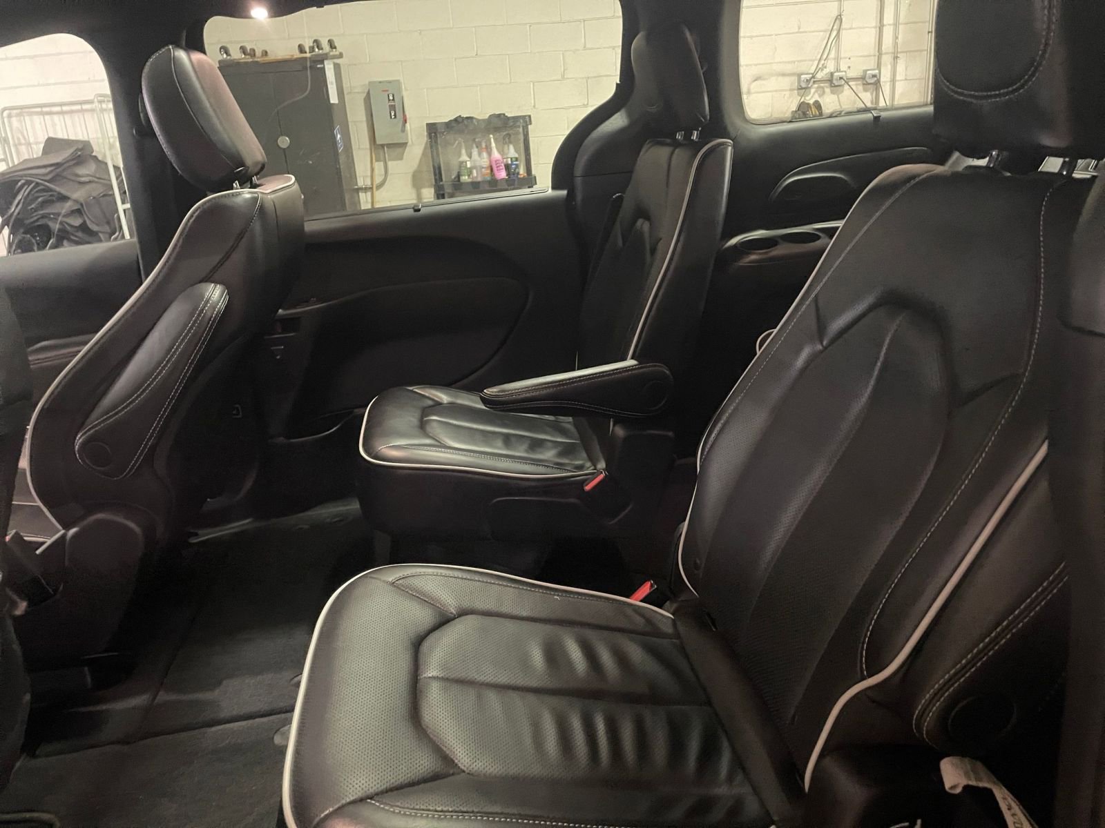 Thumbnail: 2025 Chrysler Pacifica - 30