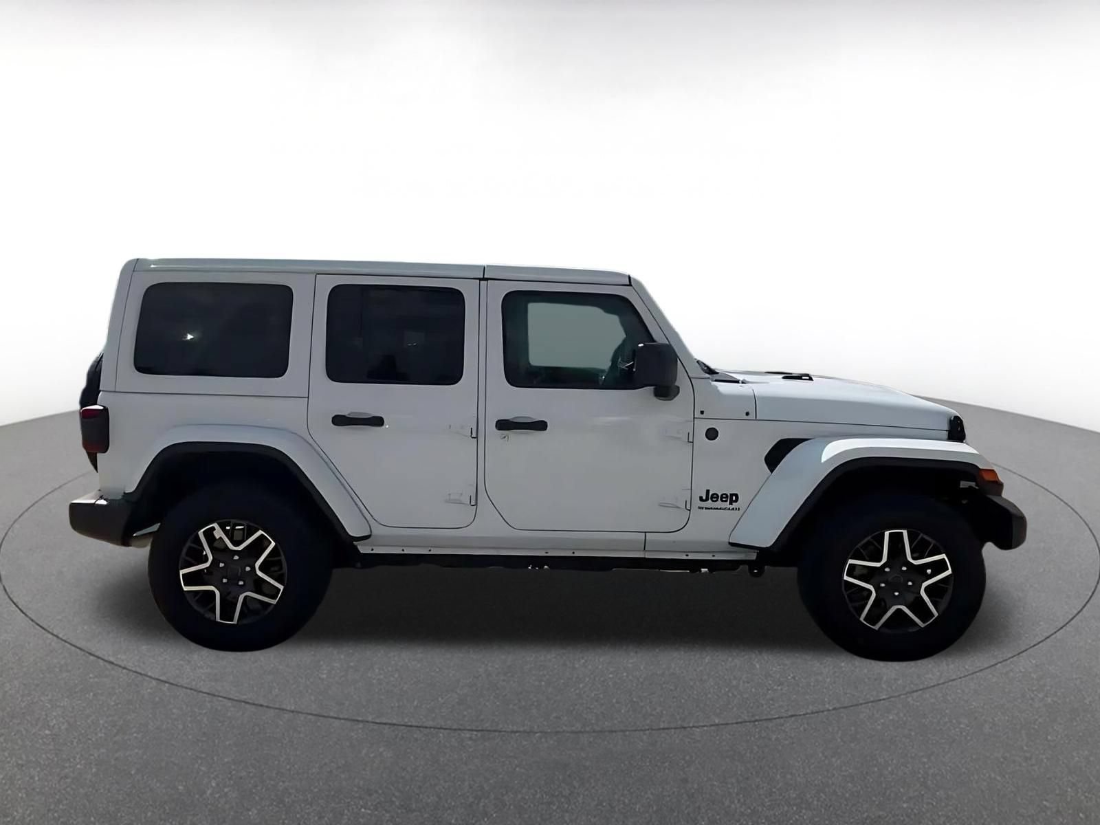 Thumbnail: 2025 Jeep Wrangler - 15
