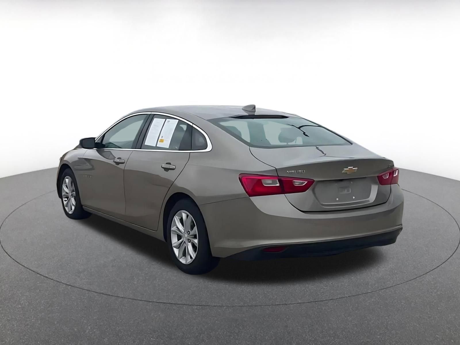 Thumbnail: 2023 Chevrolet Malibu - 11