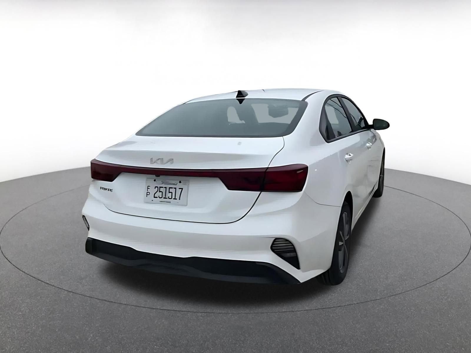 Thumbnail: 2024 Kia Forte - 4