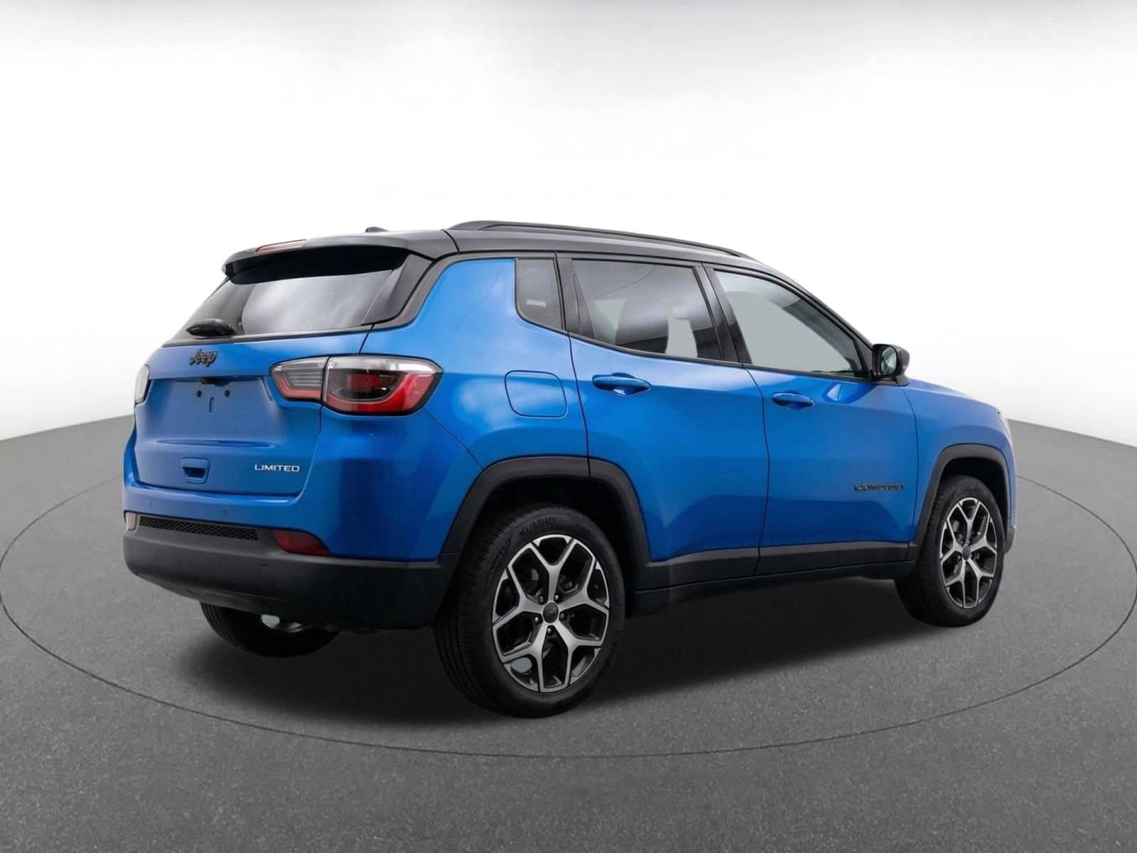 Thumbnail: 2025 Jeep Compass - 9