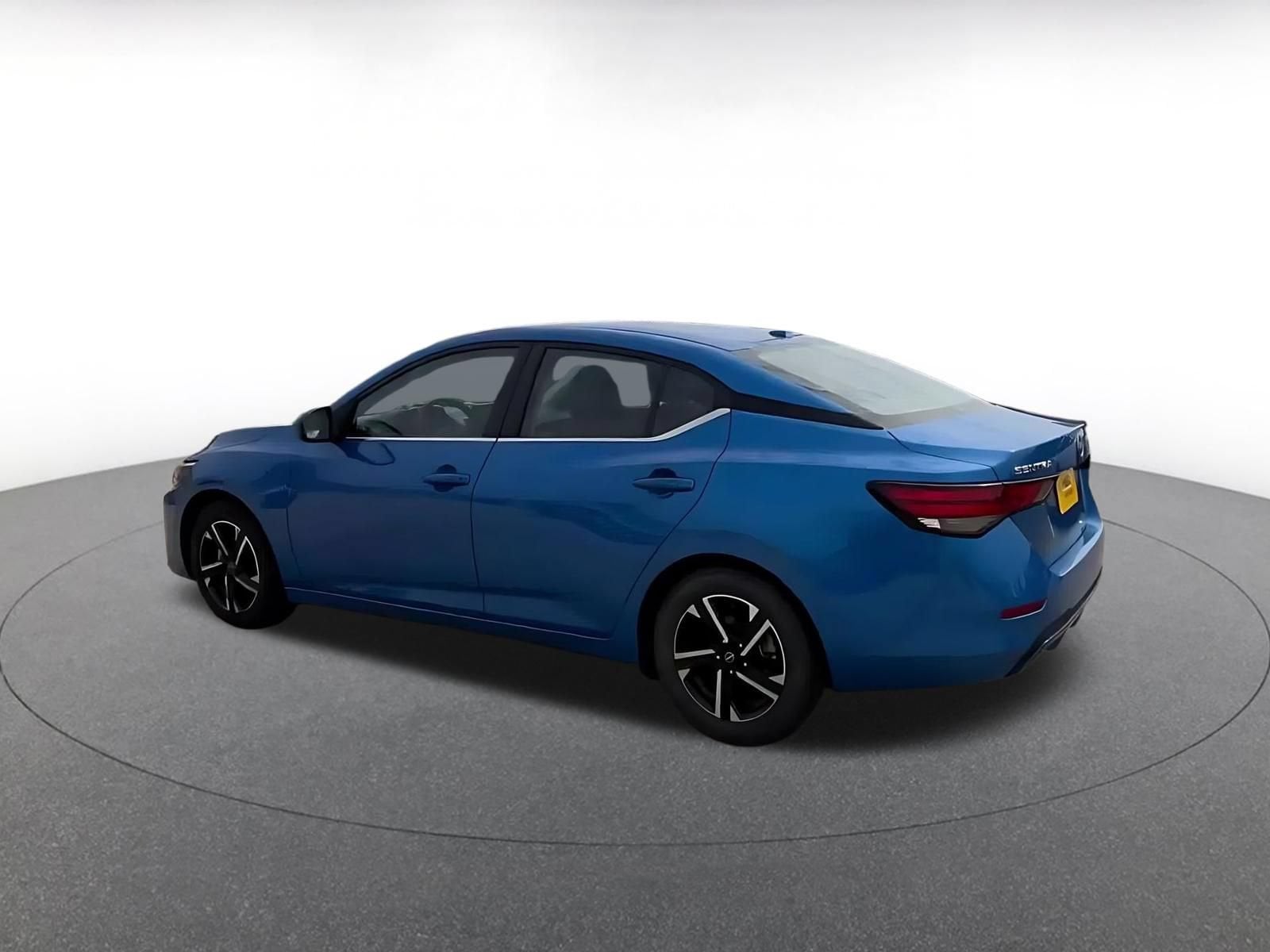 Thumbnail: 2025 Nissan Sentra - 9