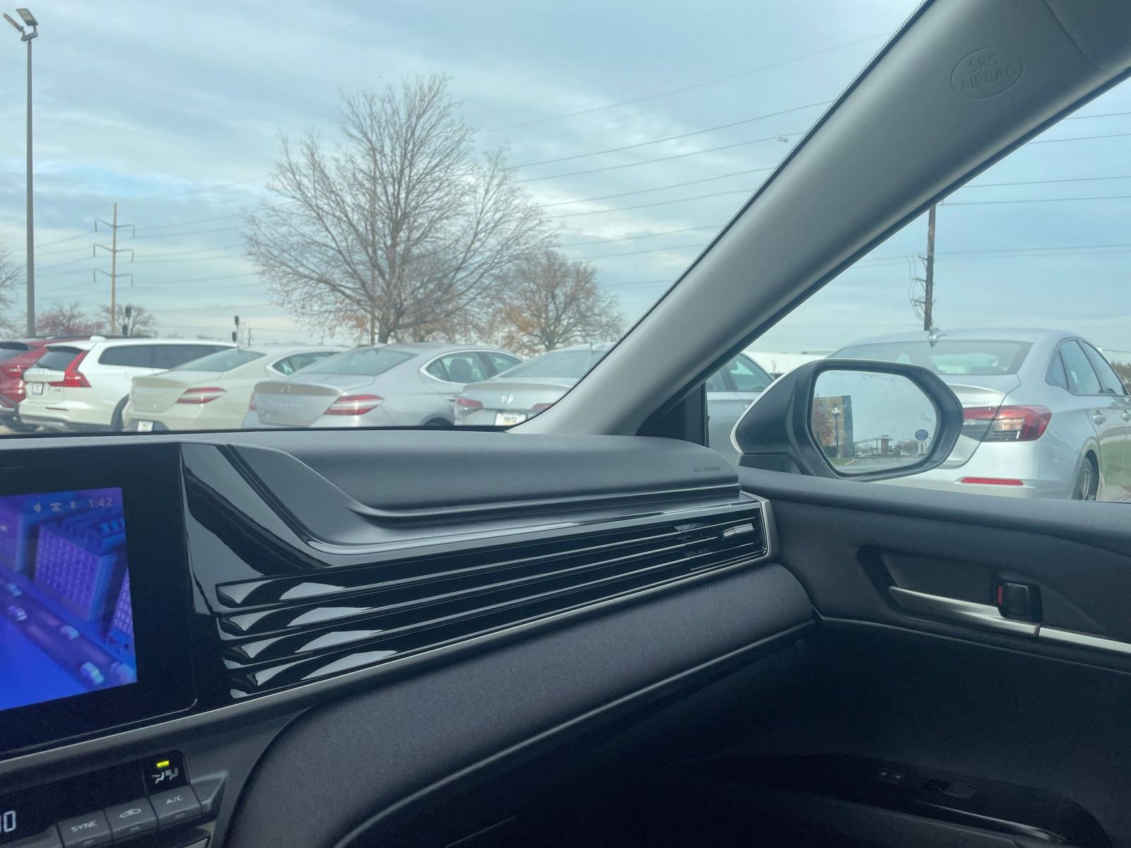 Thumbnail: 2025 Toyota Camry - 35