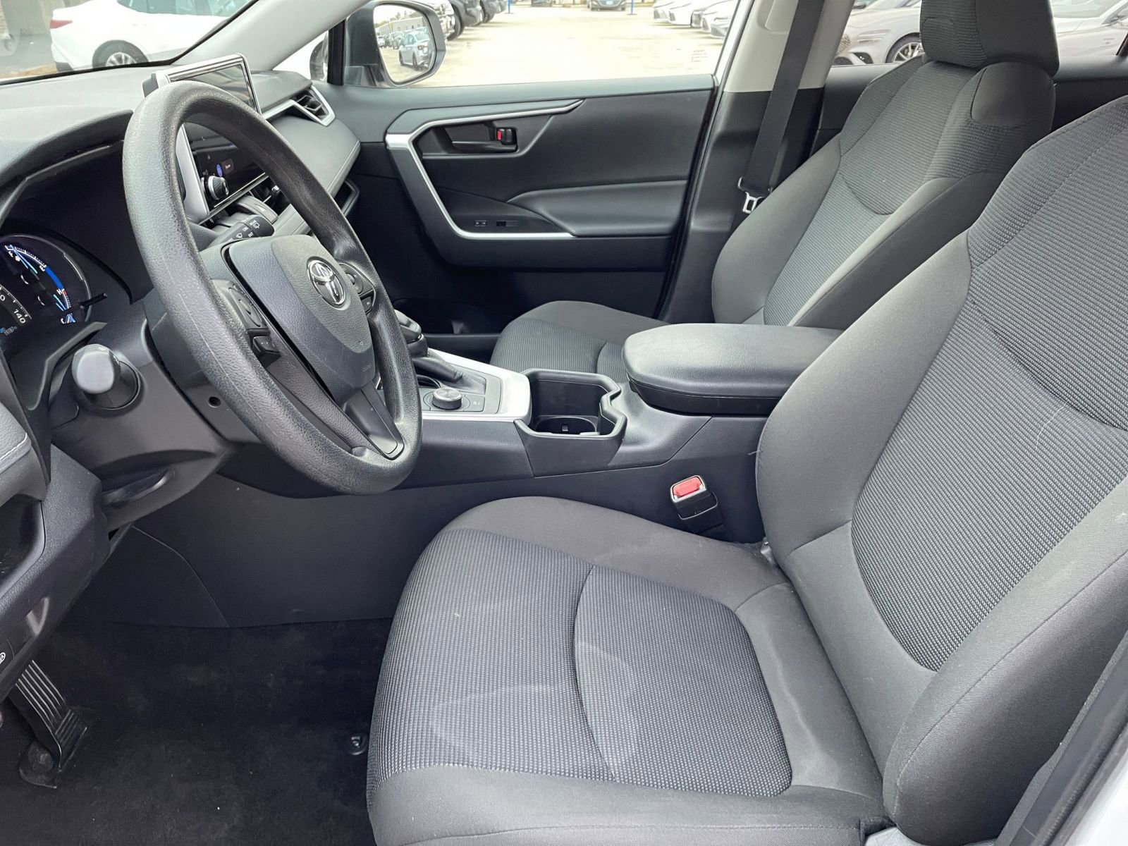 Thumbnail: 2025 Toyota RAV4 - 27