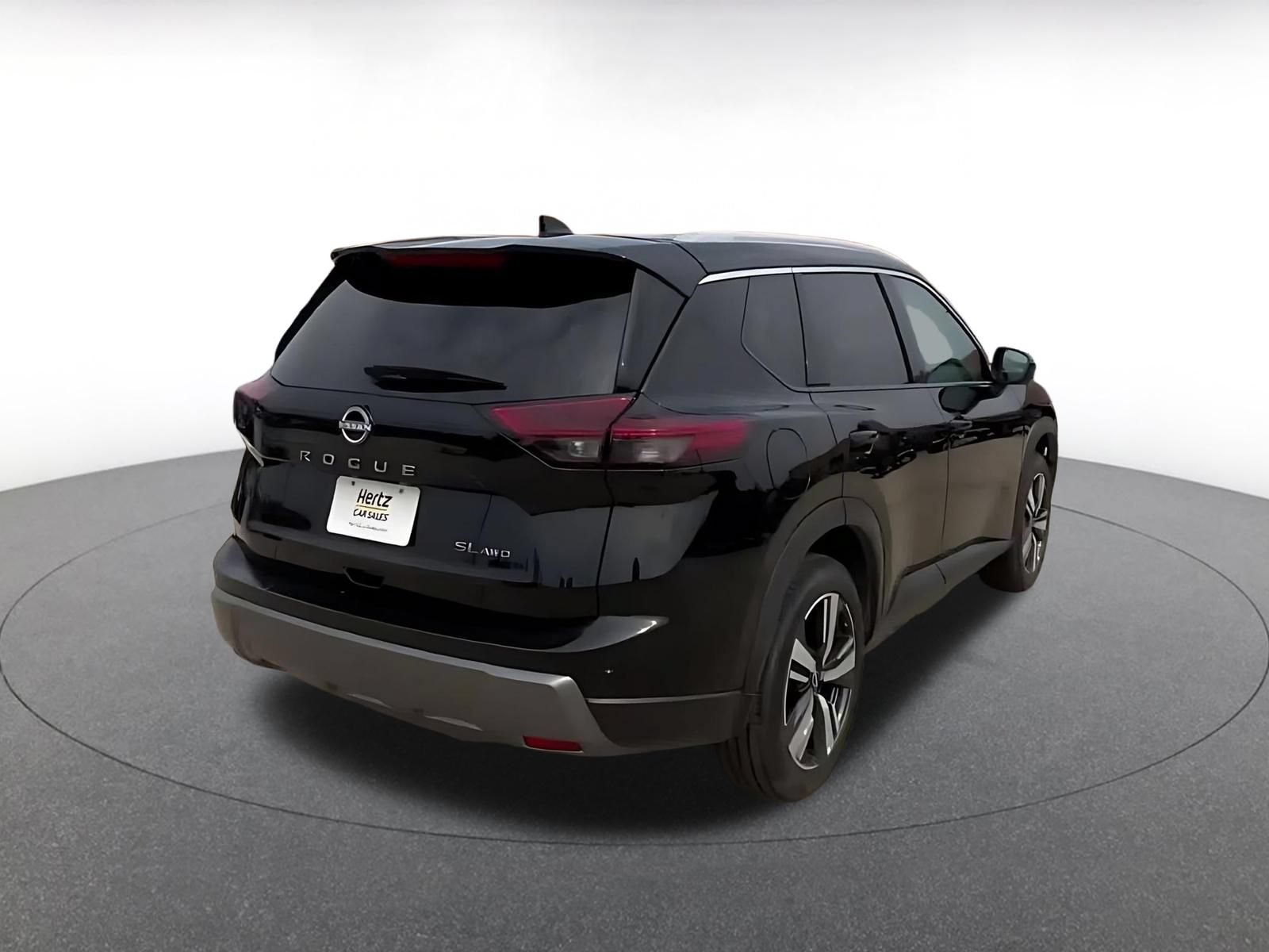 Thumbnail: 2026 Nissan Rogue - 13