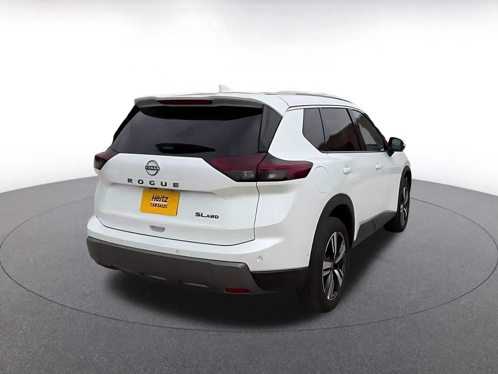Thumbnail: 2026 Nissan Rogue - 15