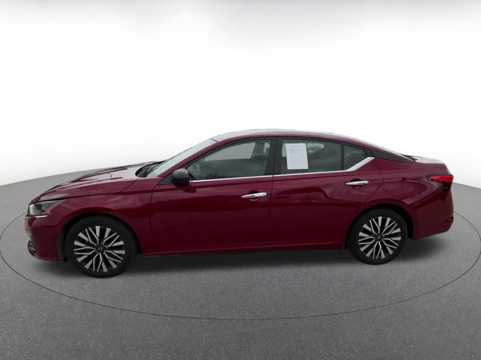 Thumbnail: 2025 Nissan Altima - 9
