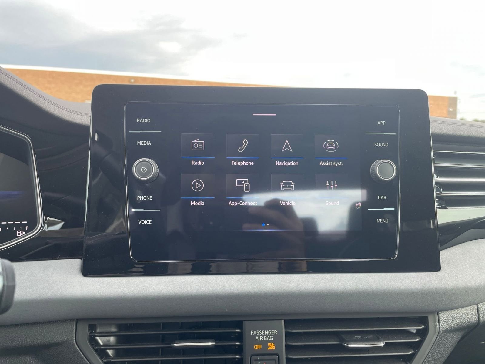 Thumbnail: 2025 Volkswagen Jetta - 21