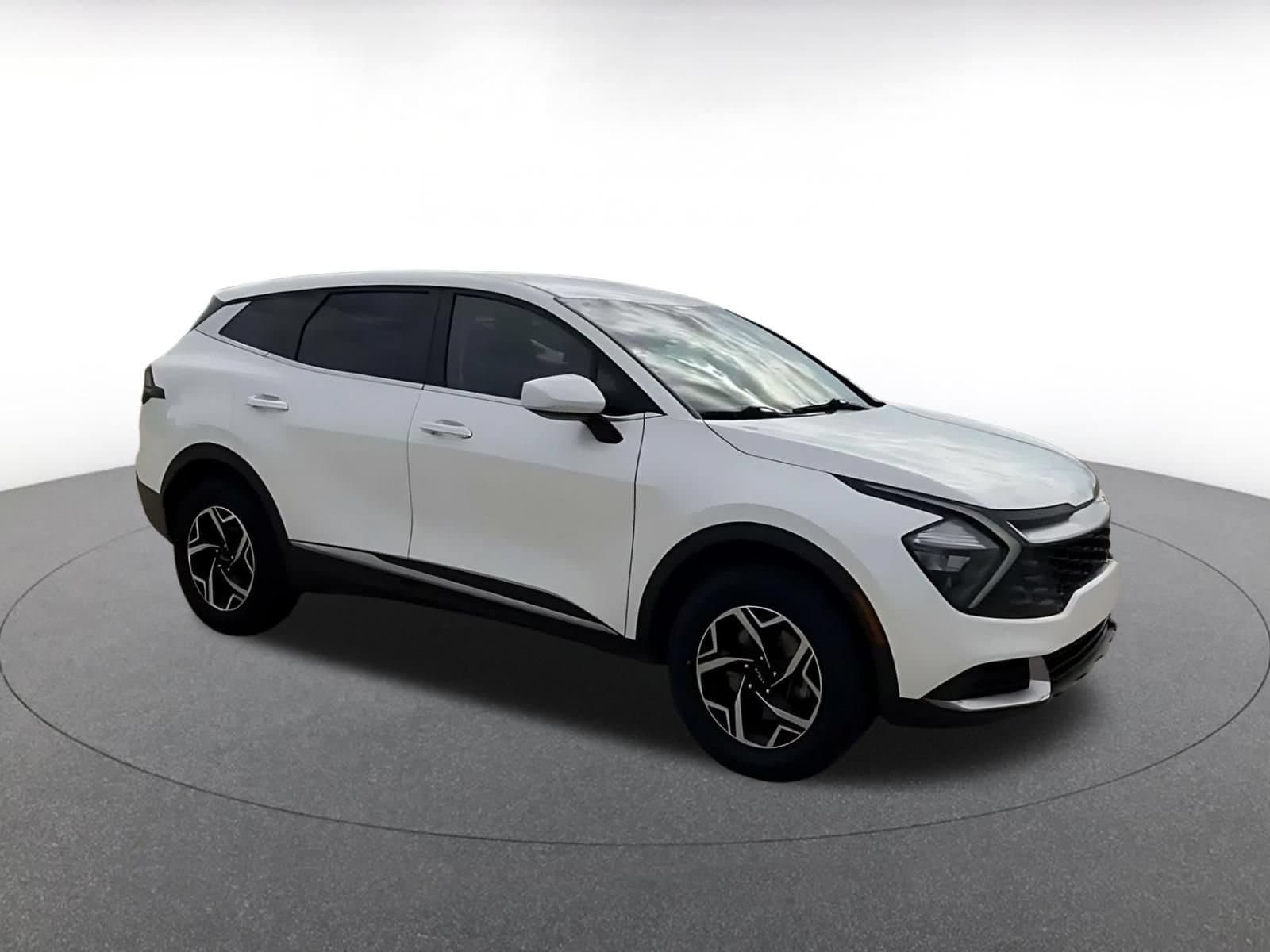 Thumbnail: 2023 Kia Sportage - 2