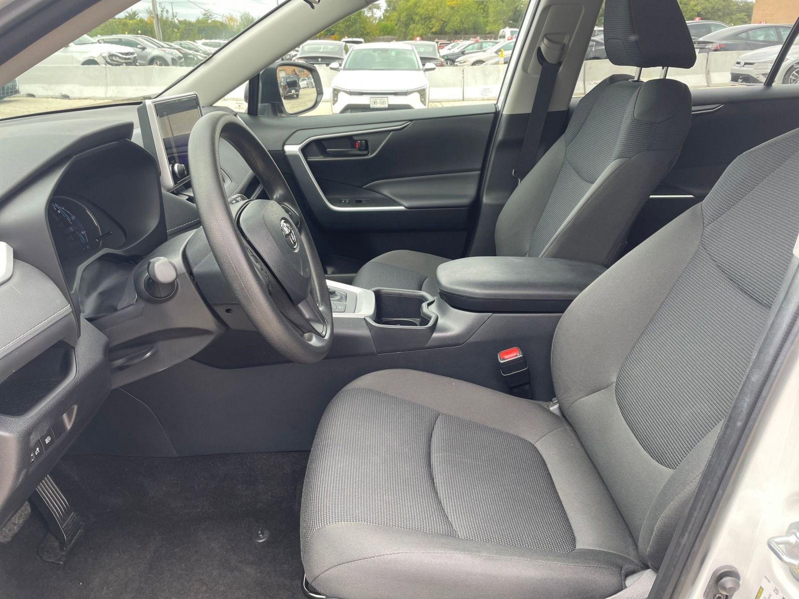 Thumbnail: 2025 Toyota RAV4 - 27