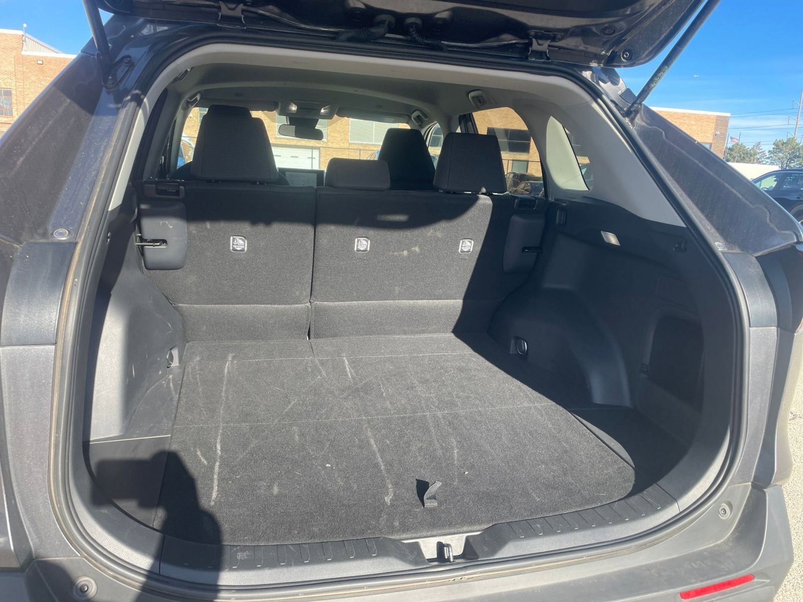 Thumbnail: 2025 Toyota RAV4 - 31