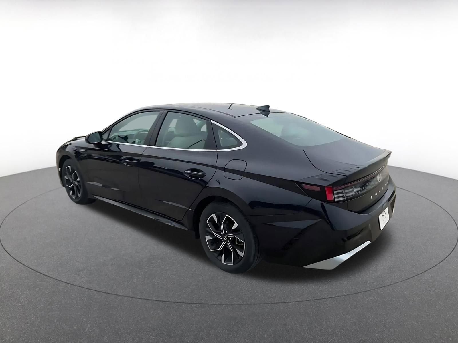 Thumbnail: 2025 Hyundai Sonata - 10