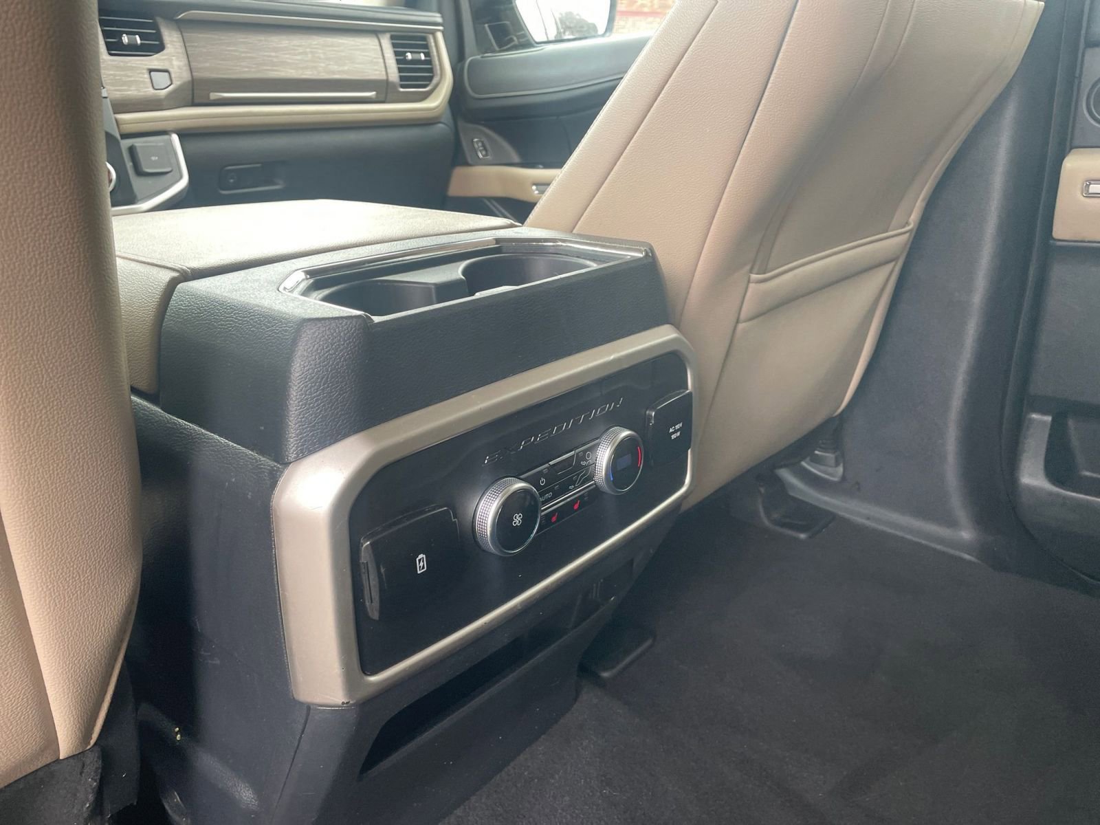 Thumbnail: 2024 Ford Expedition - 24