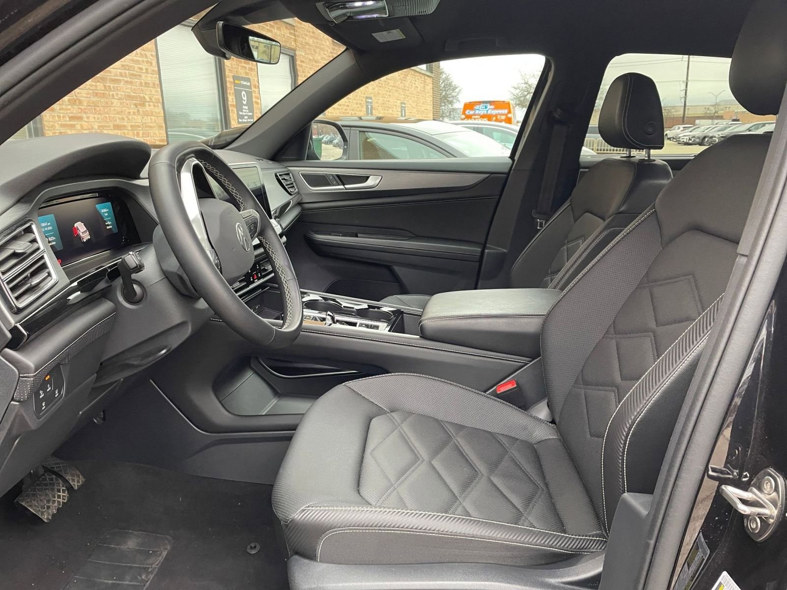 Thumbnail: 2025 Volkswagen Atlas - 28