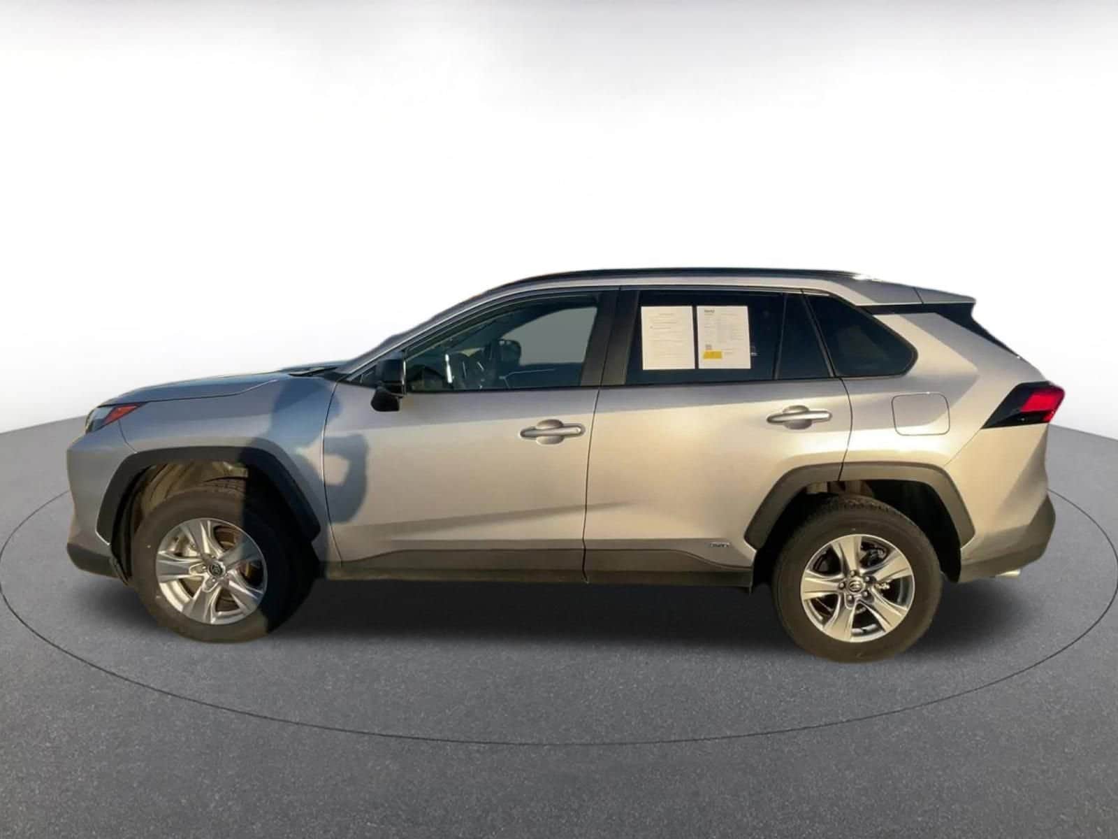 Thumbnail: 2025 Toyota RAV4 - 8