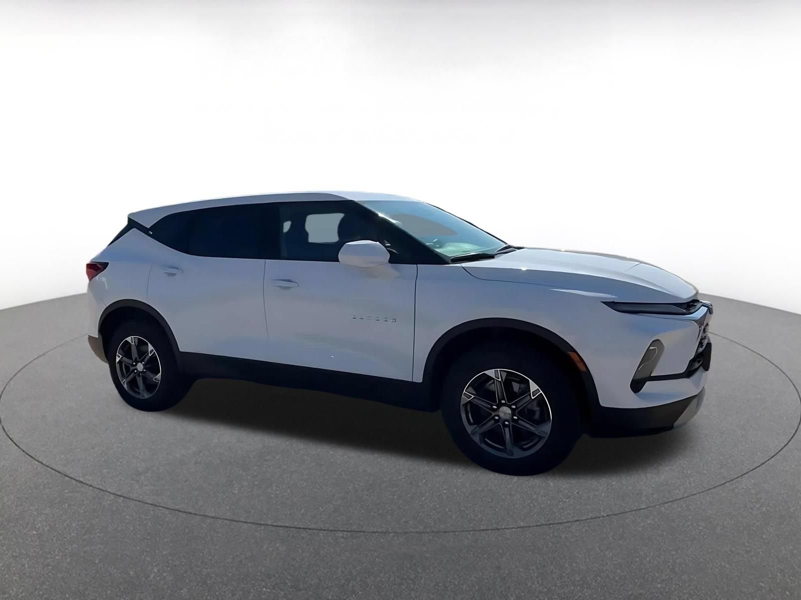 Thumbnail: 2026 Chevrolet Blazer - 2