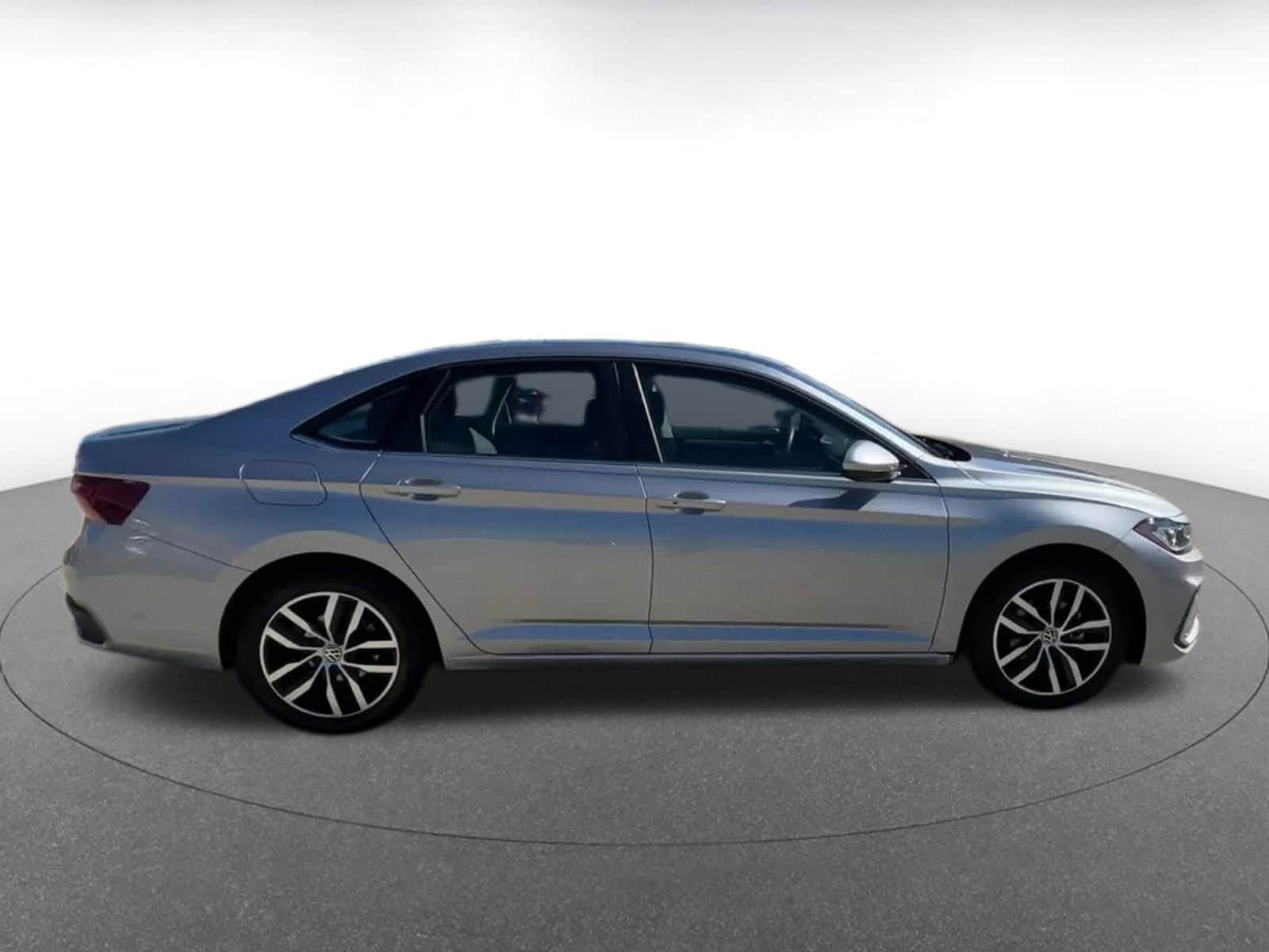 Thumbnail: 2025 Volkswagen Jetta - 16