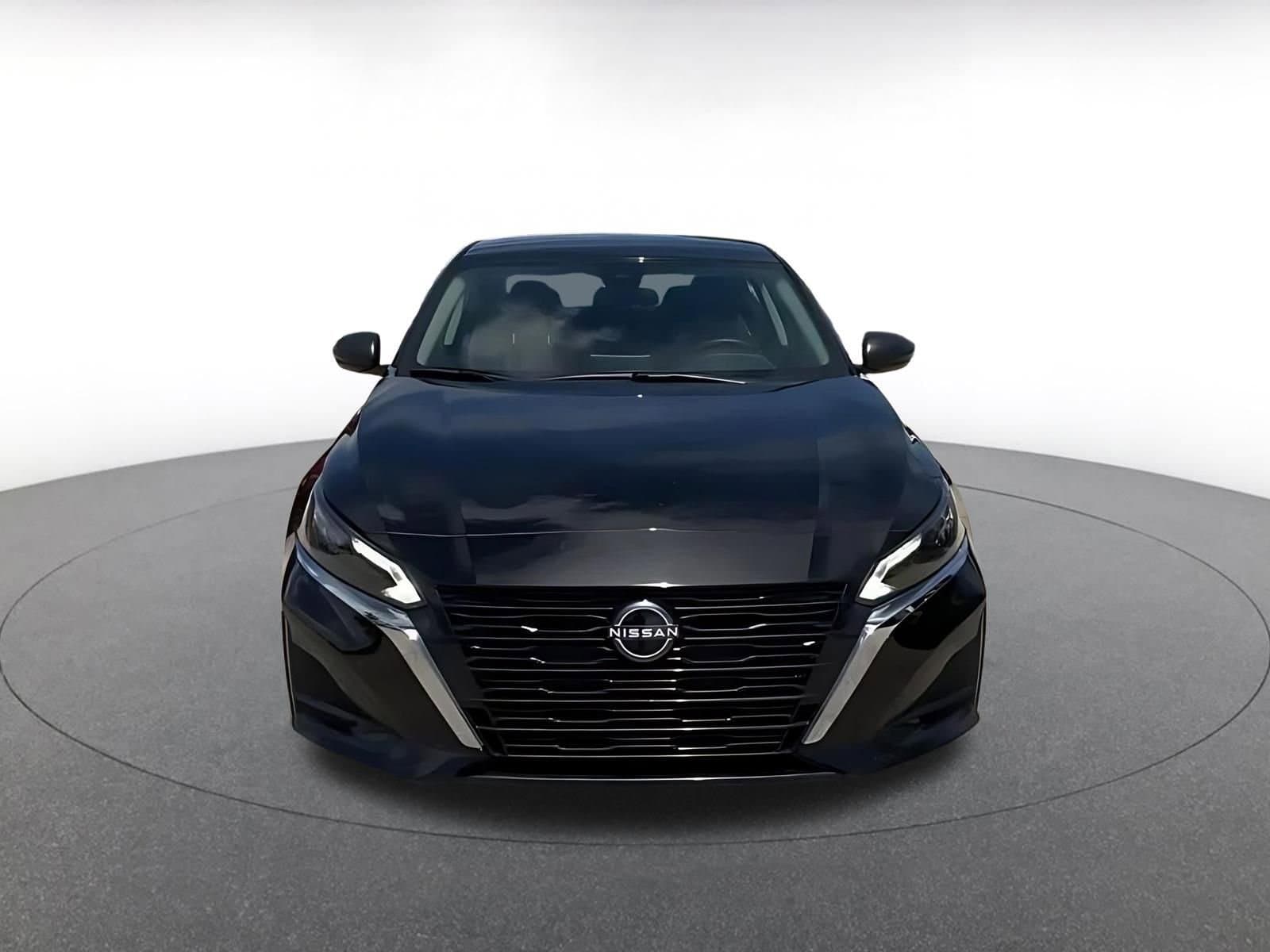 Thumbnail: 2025 Nissan Altima - 4