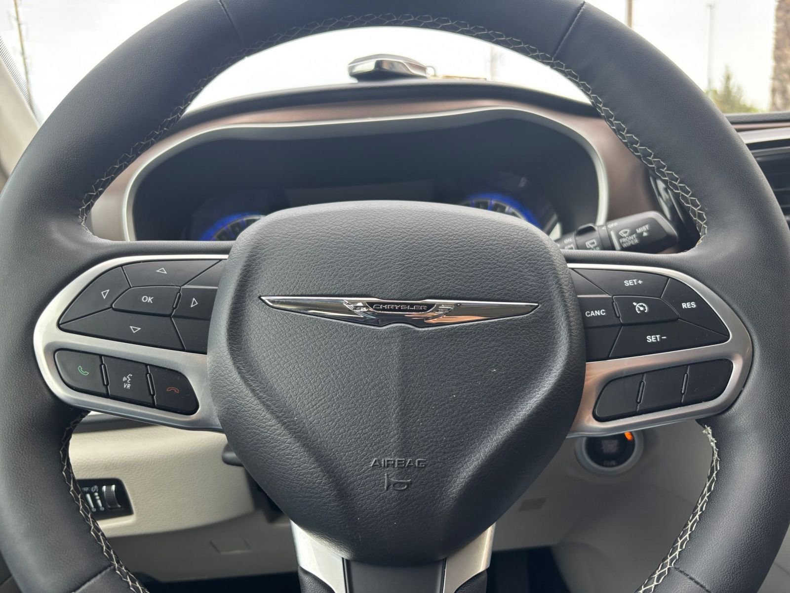 Thumbnail: 2024 Chrysler Voyager - 28