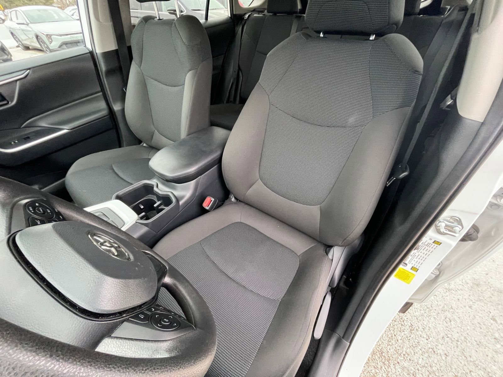 Thumbnail: 2025 Toyota RAV4 - 35