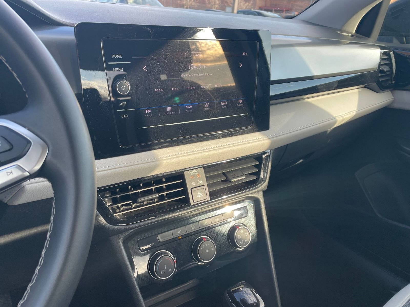 Thumbnail: 2025 Volkswagen Taos - 17