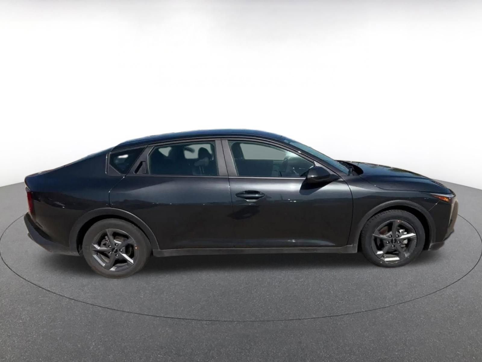 Thumbnail: 2025 Kia K4 - 16