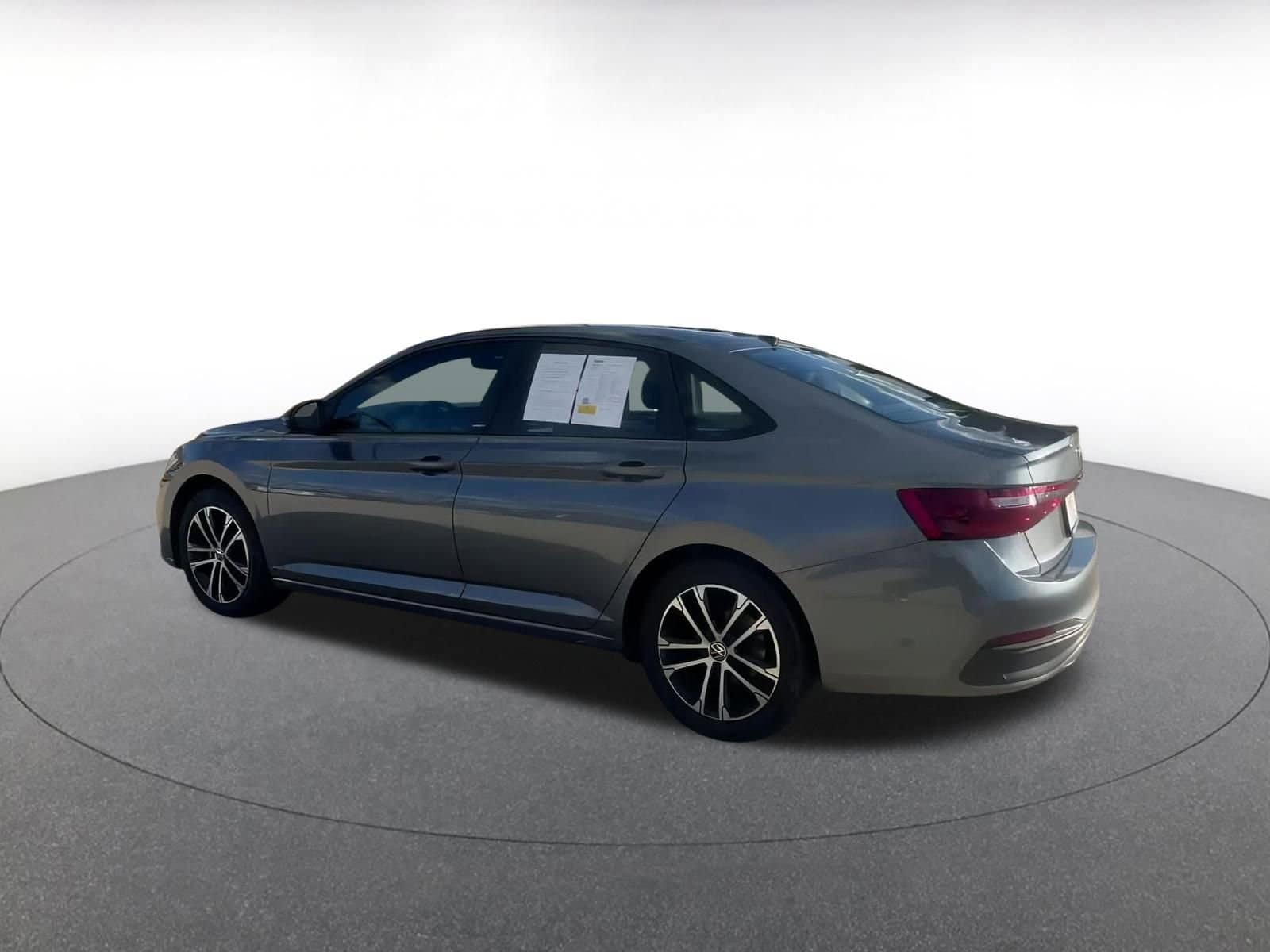 Thumbnail: 2025 Volkswagen Jetta - 10