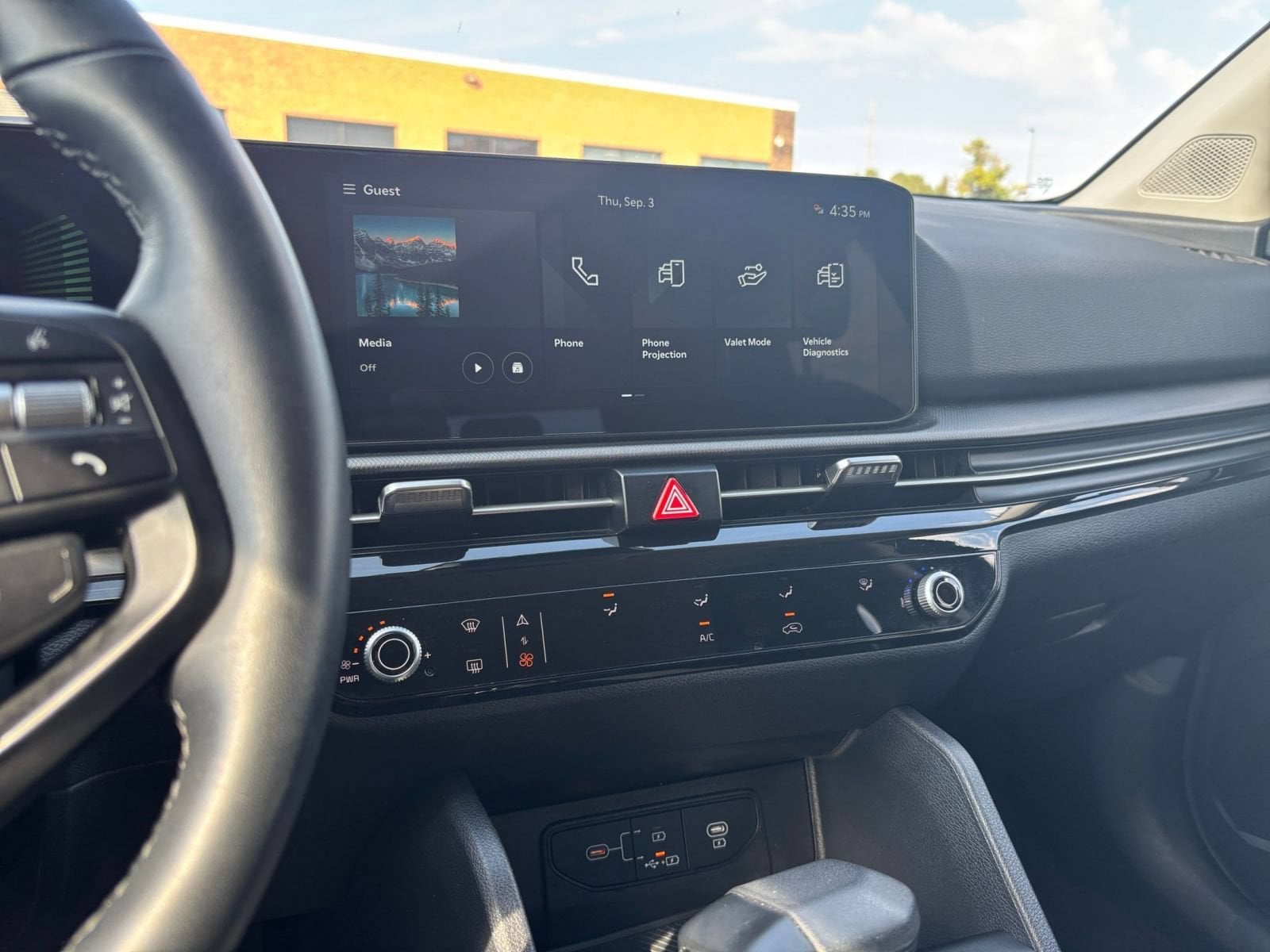 Thumbnail: 2026 Kia Sportage - 16