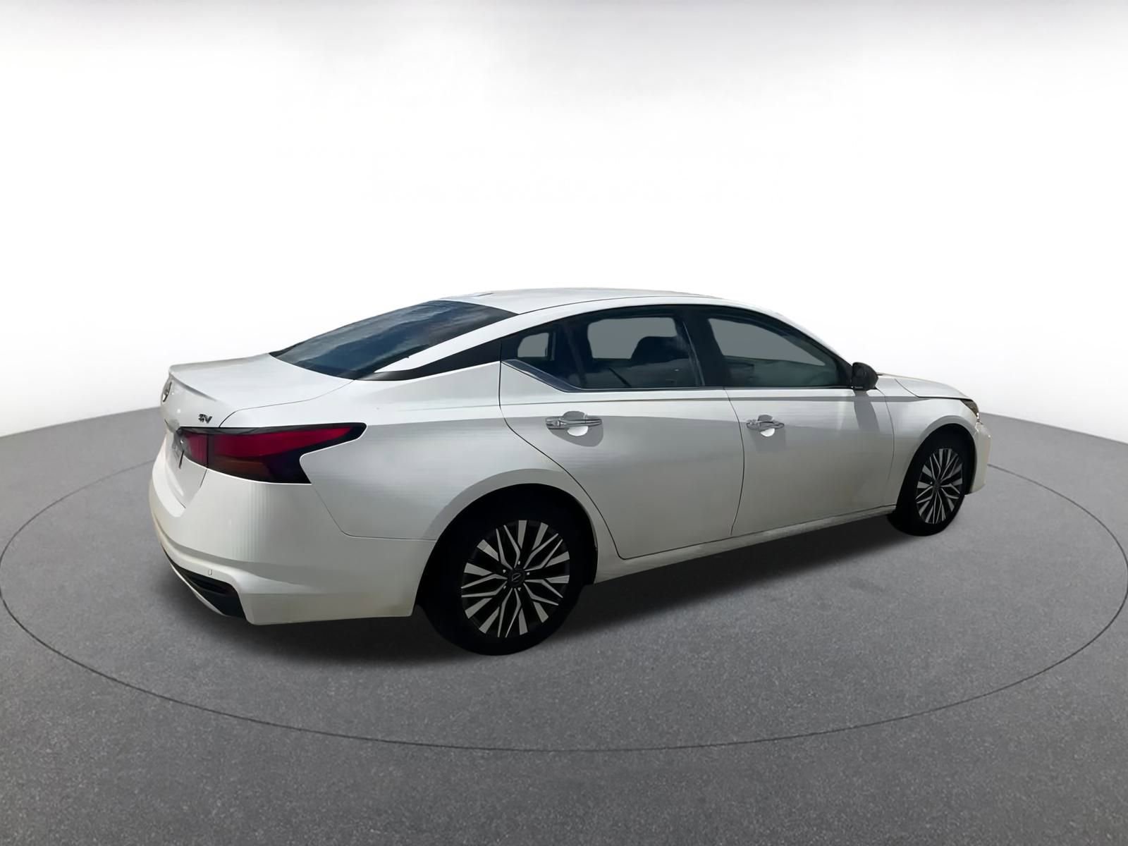 Thumbnail: 2024 Nissan Altima - 14
