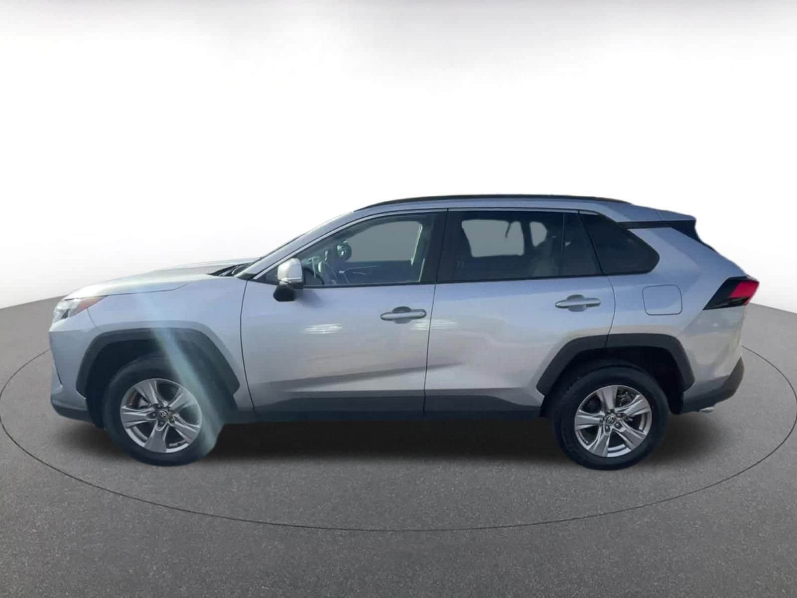 Thumbnail: 2025 Toyota RAV4 - 9