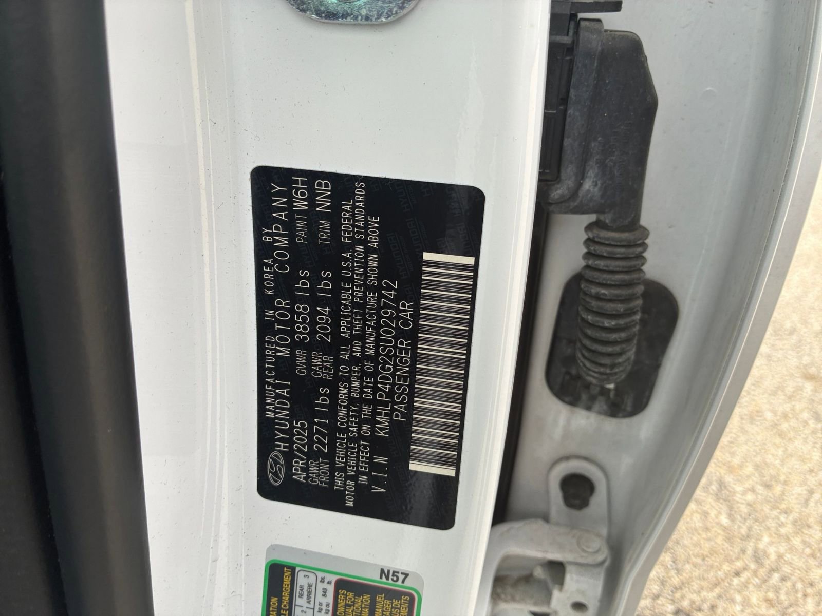 Thumbnail: 2025 Hyundai Elantra - 31