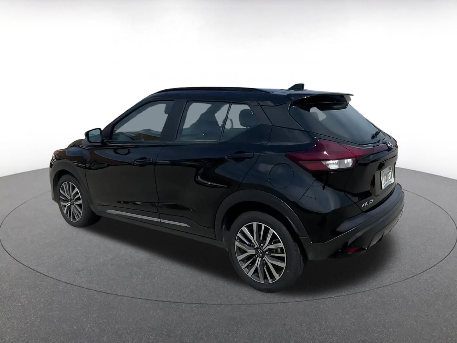 Thumbnail: 2024 Nissan Kicks - 10