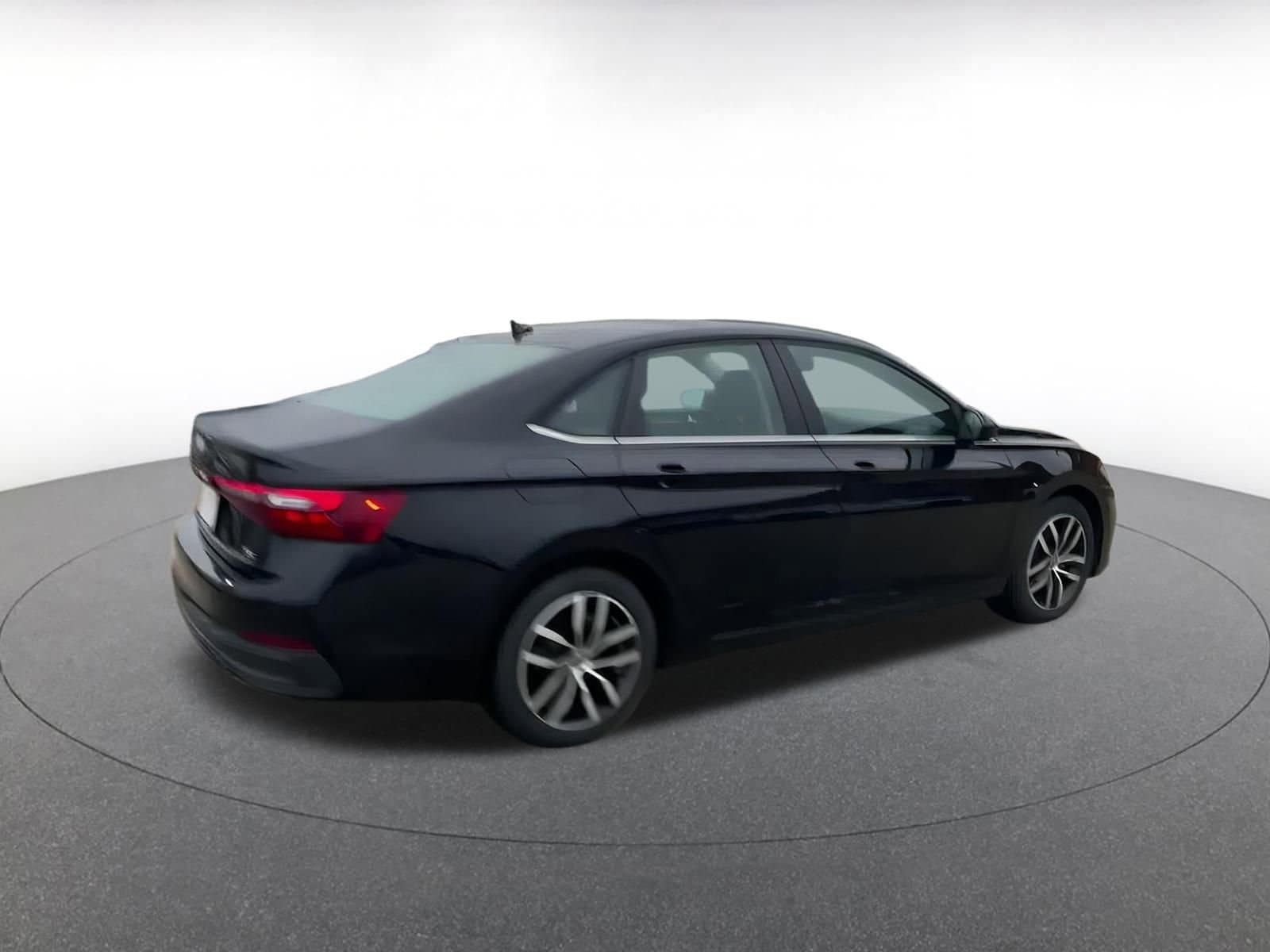 Thumbnail: 2025 Volkswagen Jetta - 15