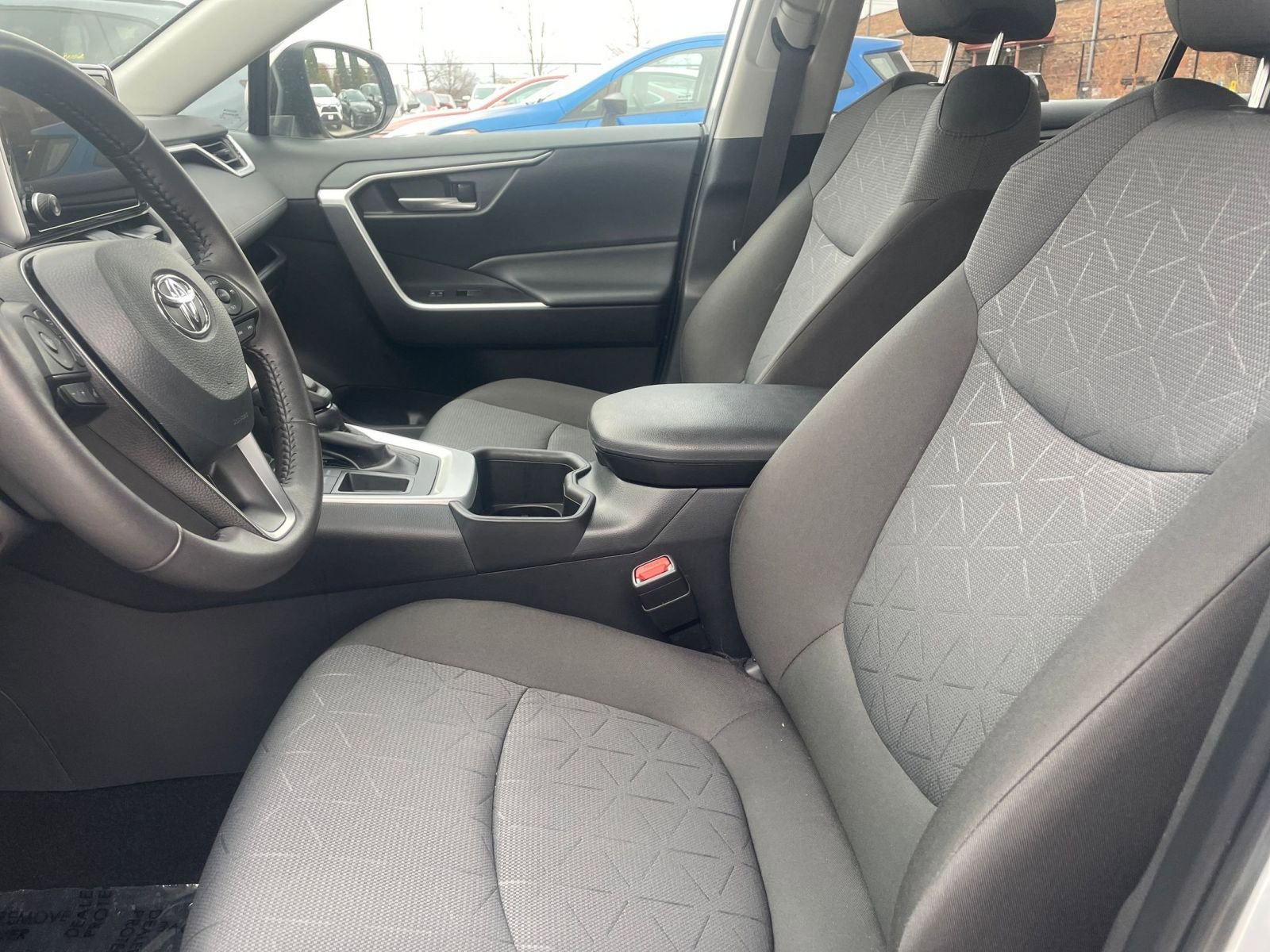 Thumbnail: 2025 Toyota RAV4 - 27