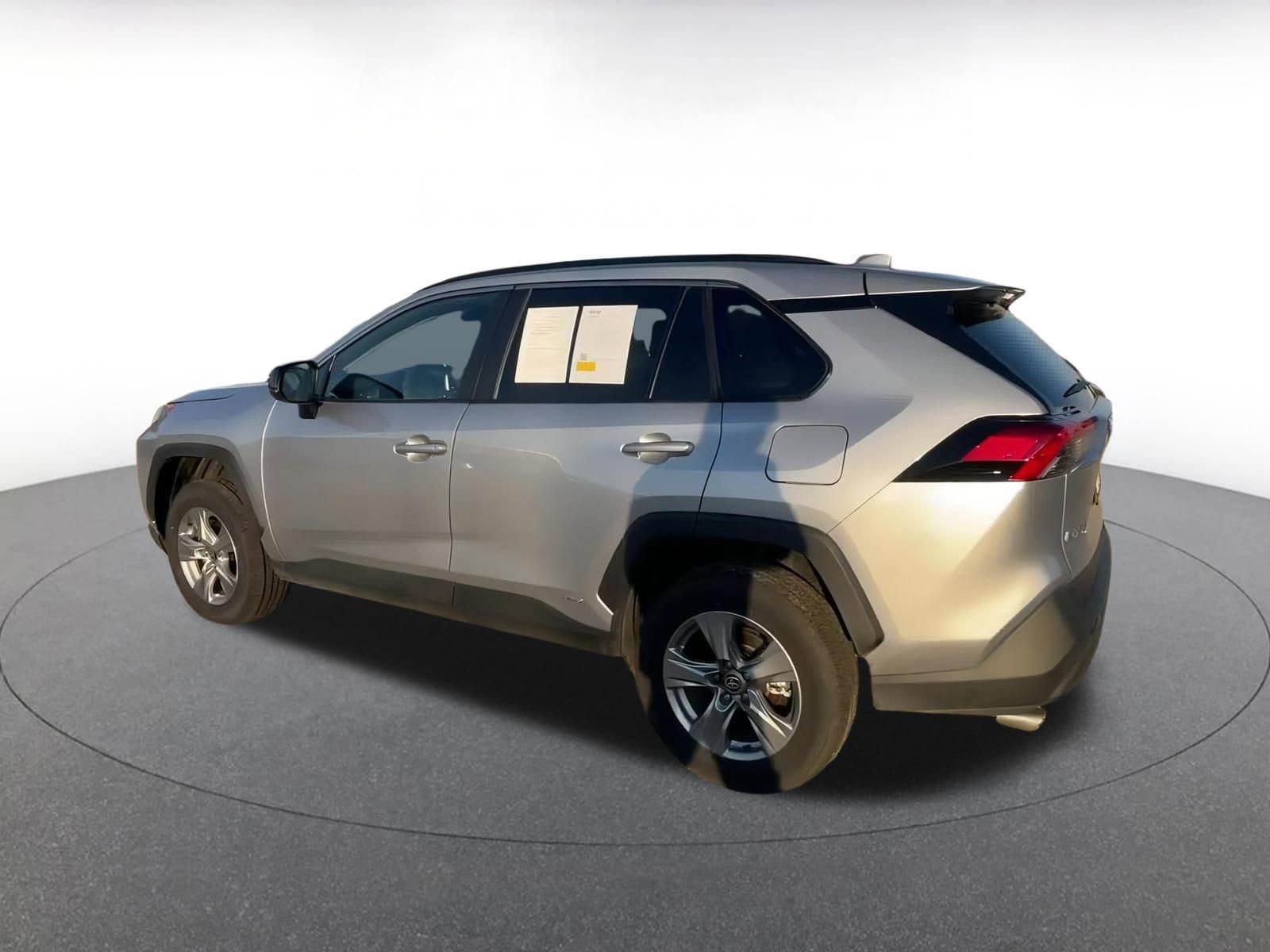 Thumbnail: 2025 Toyota RAV4 - 9